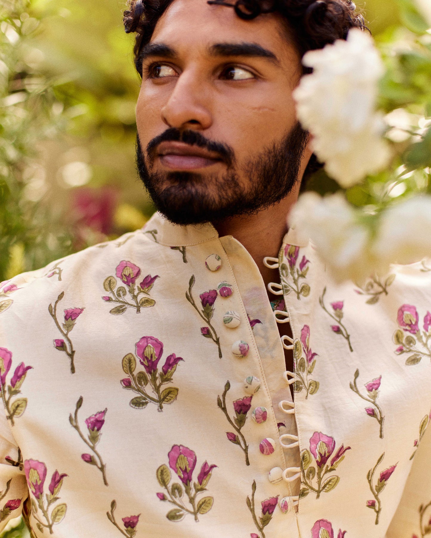 Aparajita Buta kurta