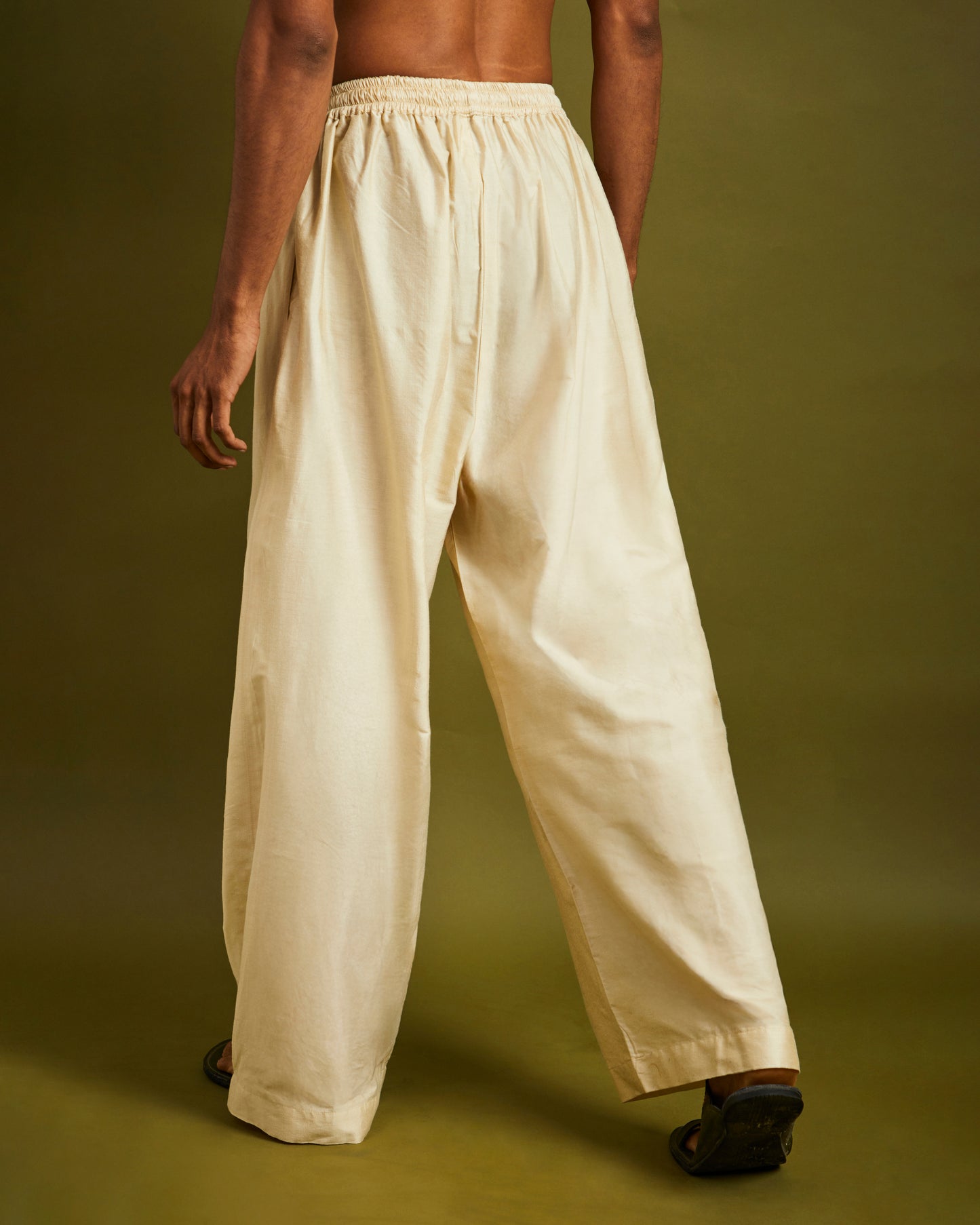 Cream wide leg pants with elastic and drawstrings