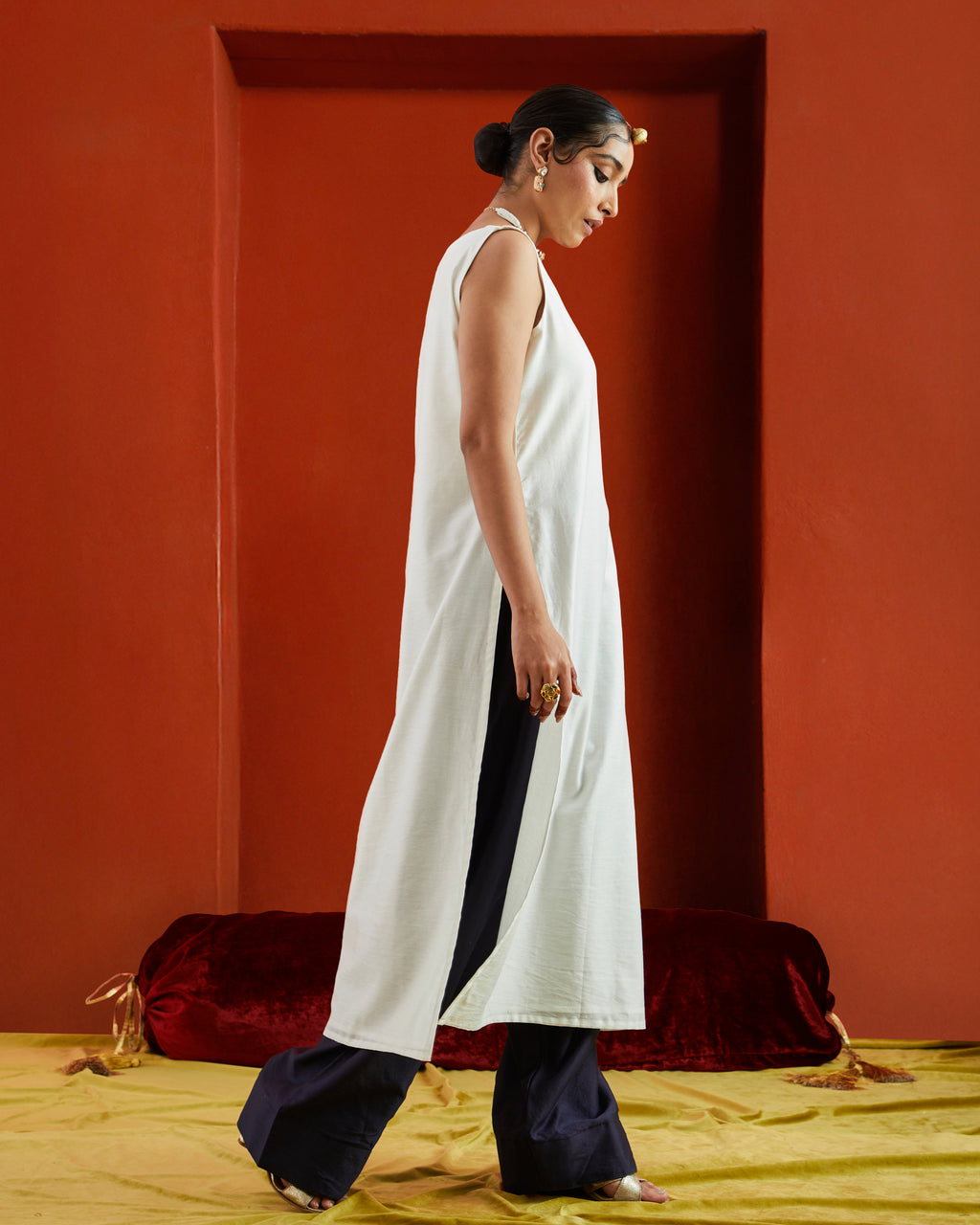 Pure Chanderi  Sleeveless Straight Kurta