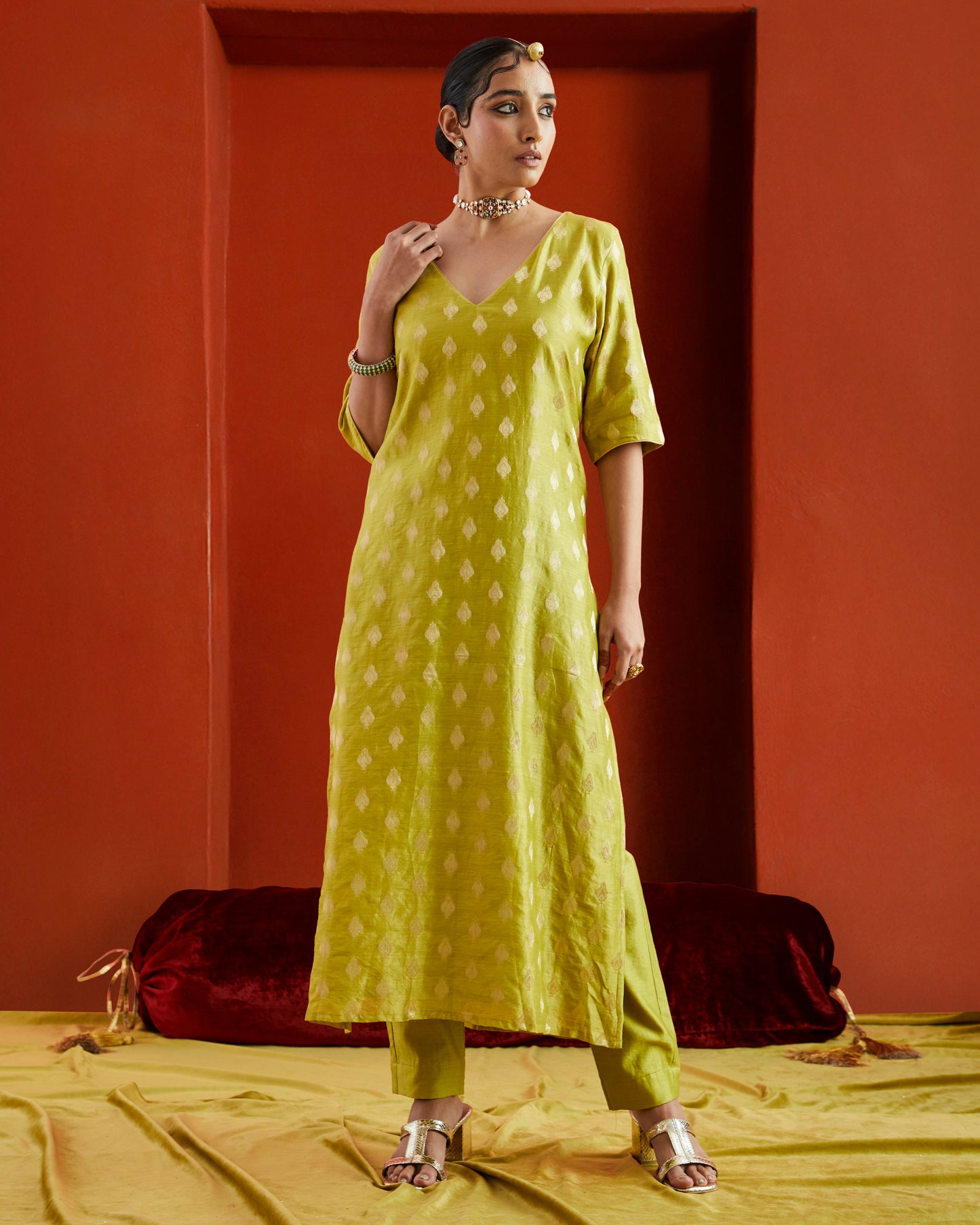 Green Pure Chanderi Paan Zari Buta Kurta - With Elbow Sleeves