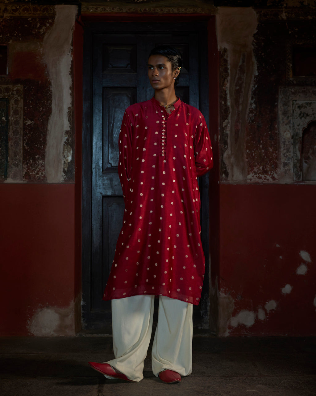 Manuhaar Red Buta Chanderi Kurta