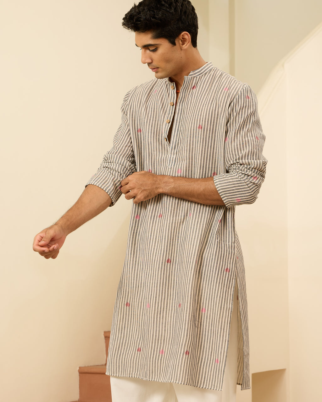 Rekha Phul Jamdani Kurta