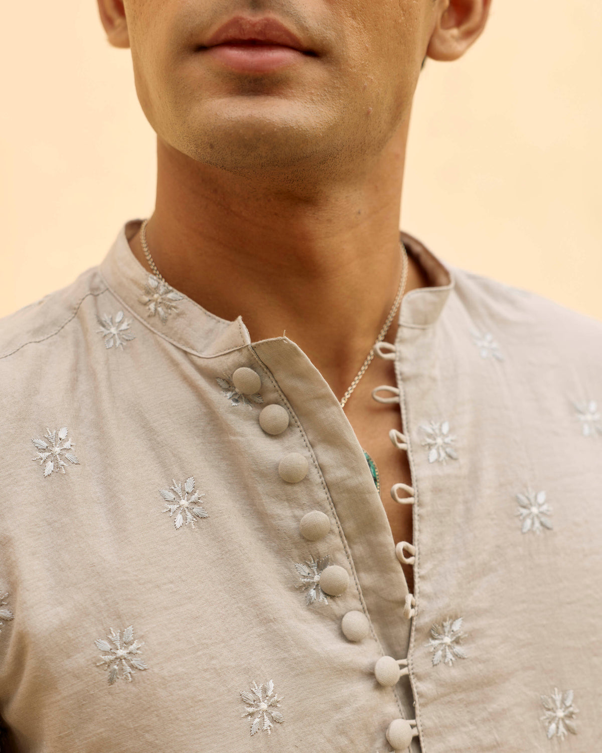 Saleti Boota- Short kurta