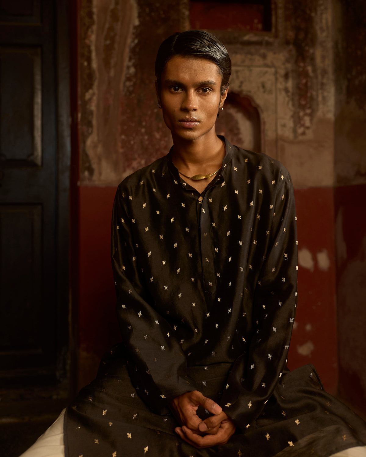 Manuhaar Black Buta Chanderi Kurta