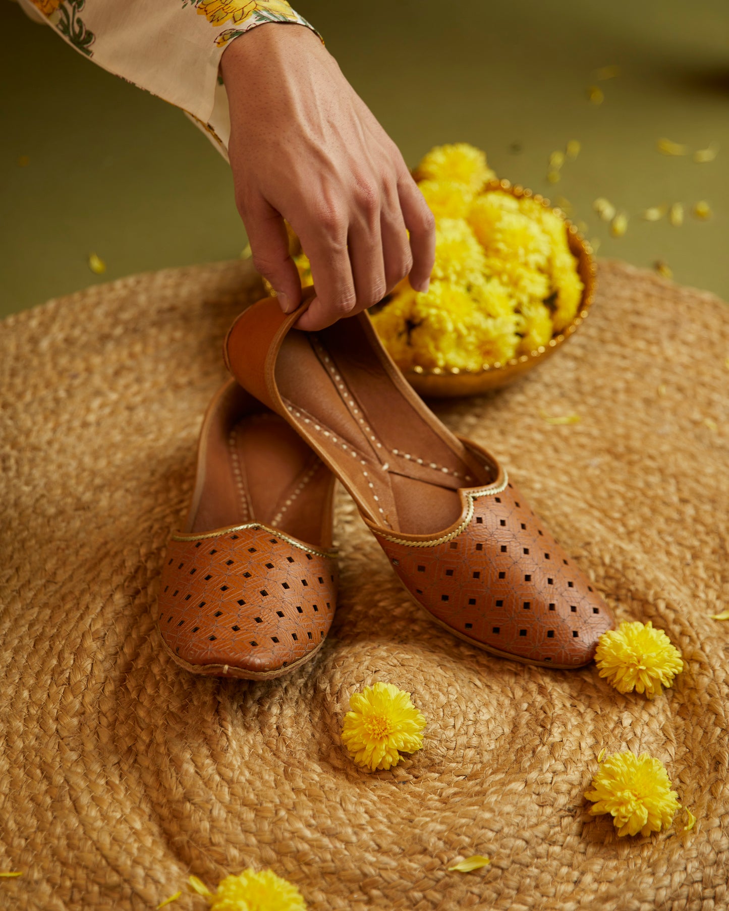 Choudhary Brown Juttis