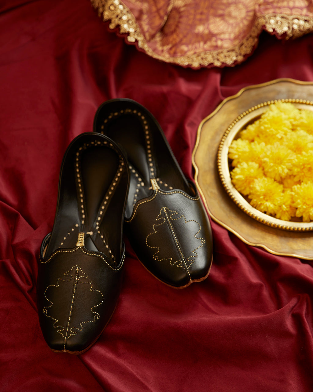 Raja Black Juttis