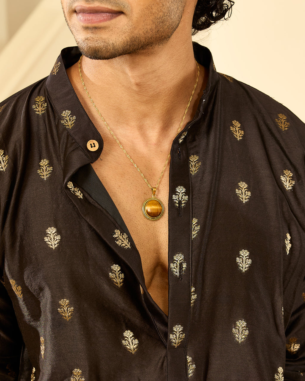 Tigers Eye Pendant With Brass Chain