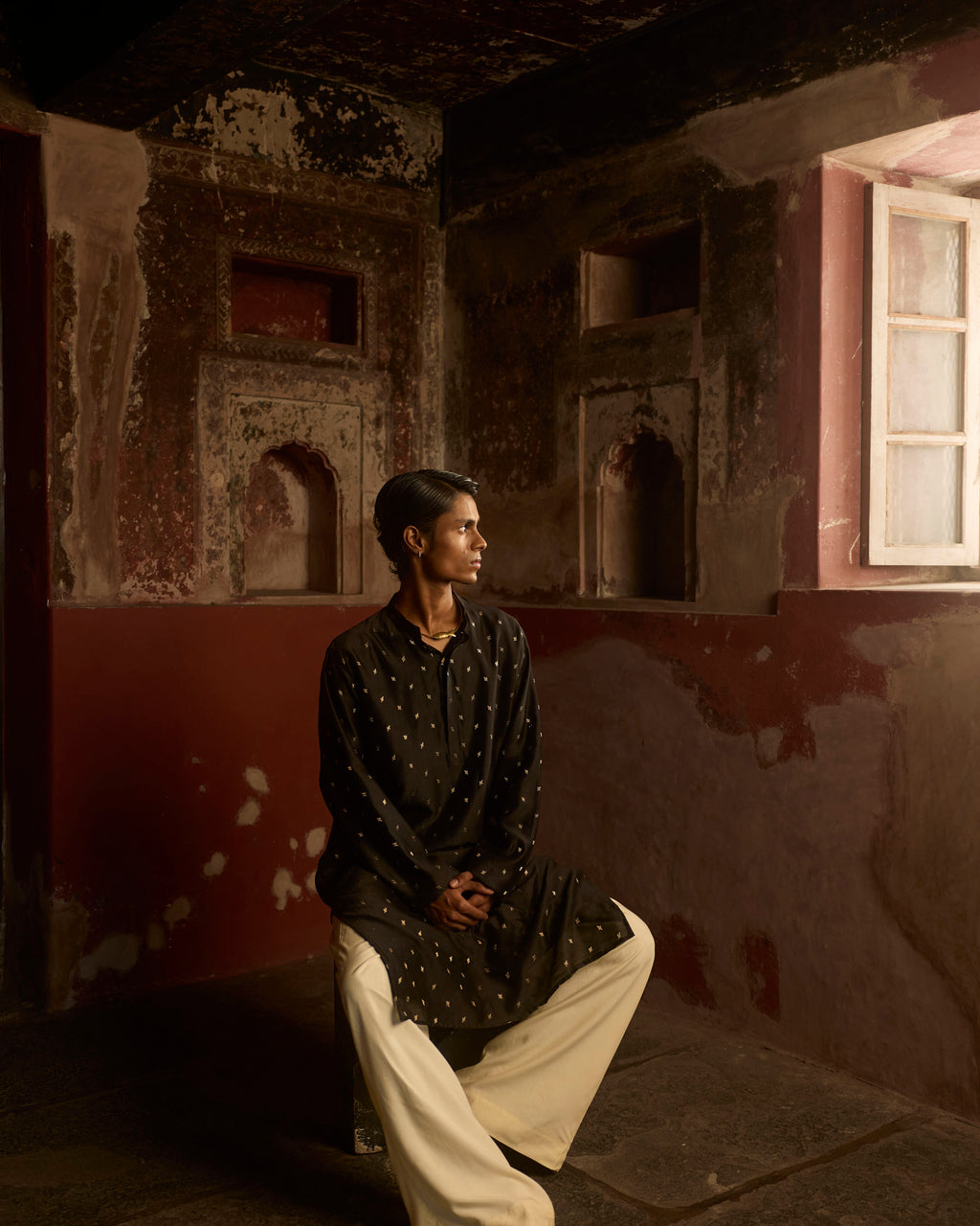 Manuhaar Black Buta Chanderi Kurta
