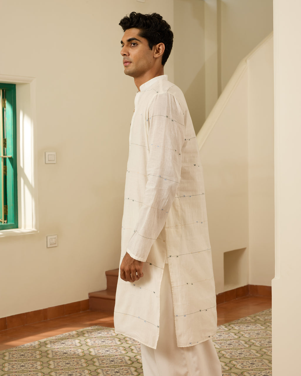 Sada Tribhuj Jamdani Kurta
