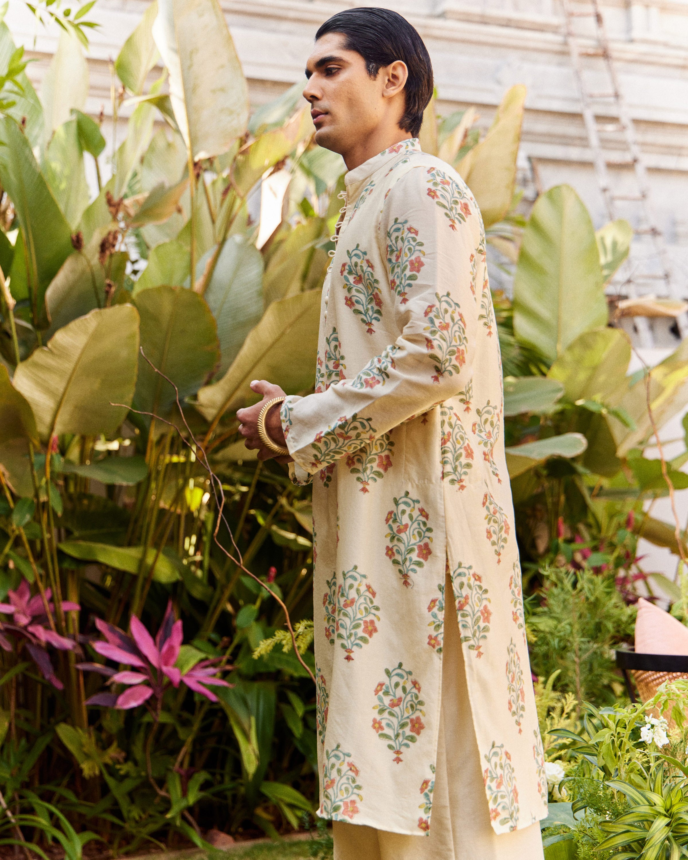 Sadabahar Guldaan Red Kurta
