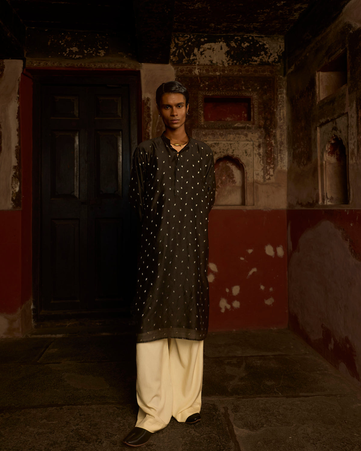 Manuhaar Black Buta Chanderi Kurta