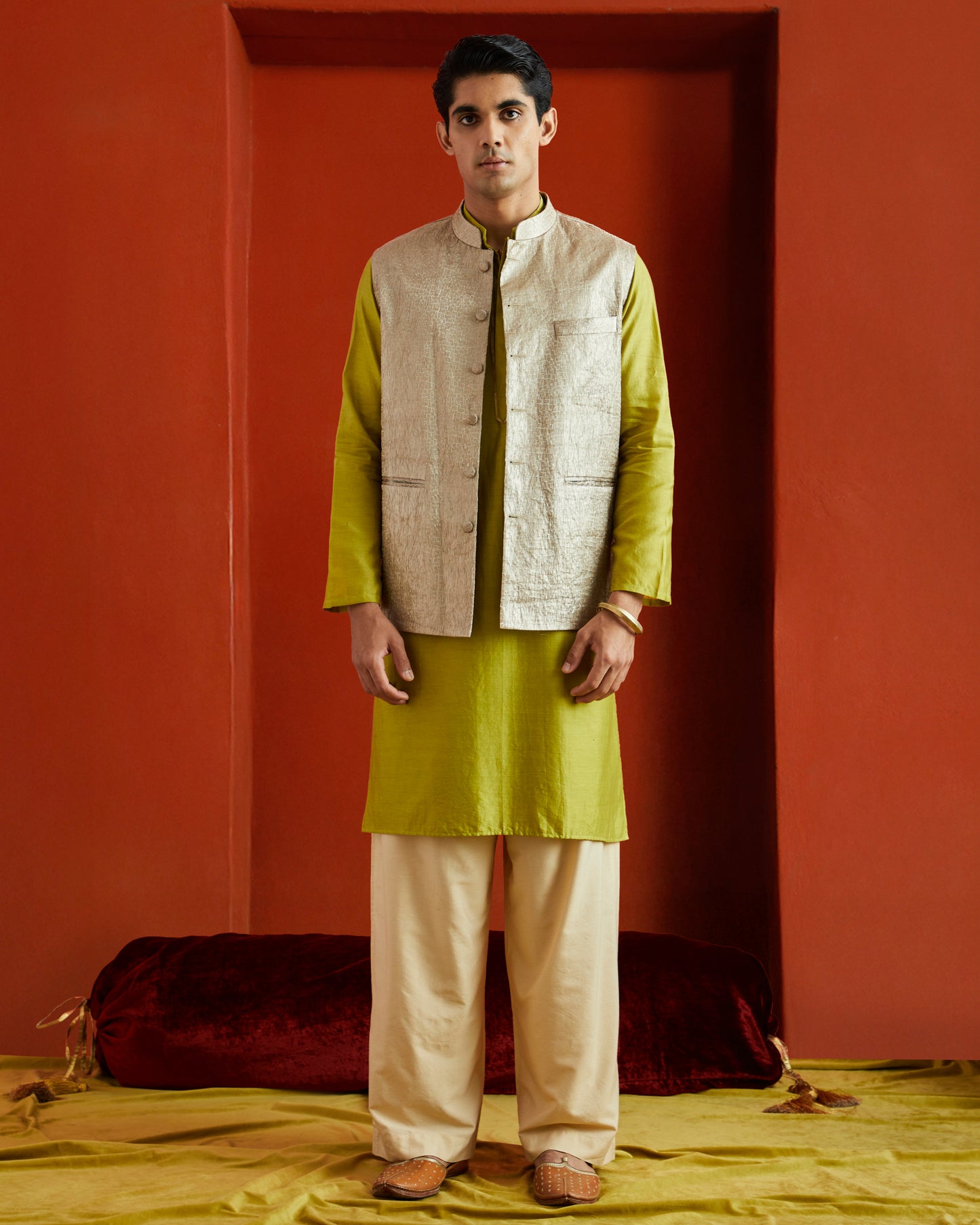 Silver Pure Tissue Brocade Bricks Motif Bandi- Green Hue