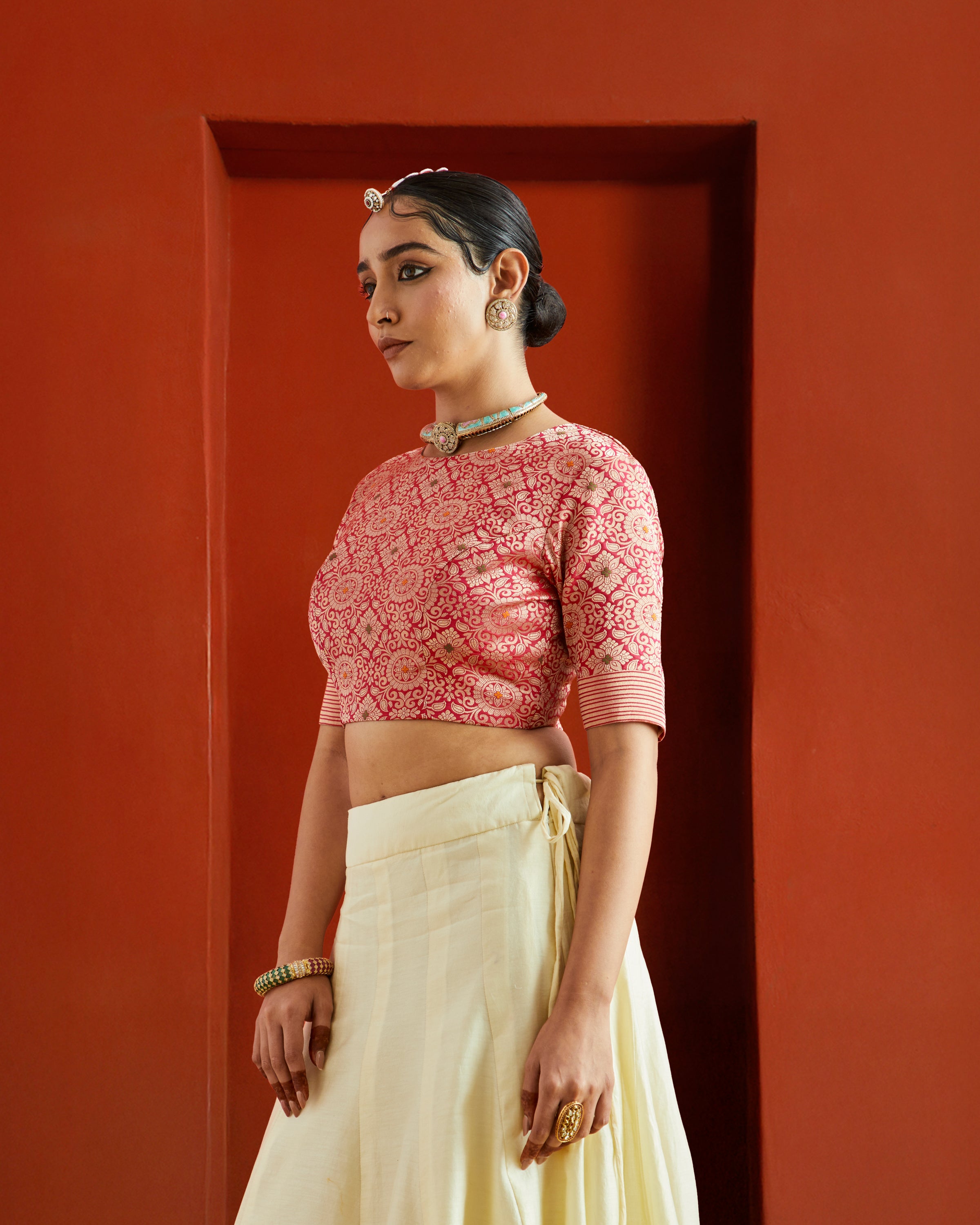 Pink & Gold Geometric Brocade Round Neck  Saree Blouse