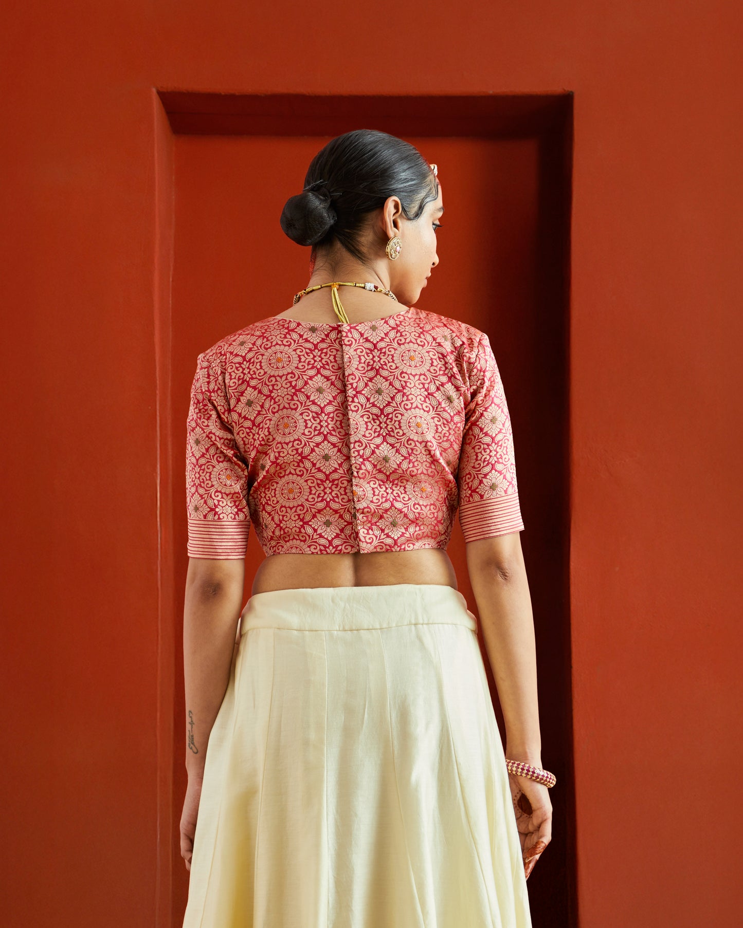 Pink & Gold Geometric Brocade Round Neck  Saree Blouse