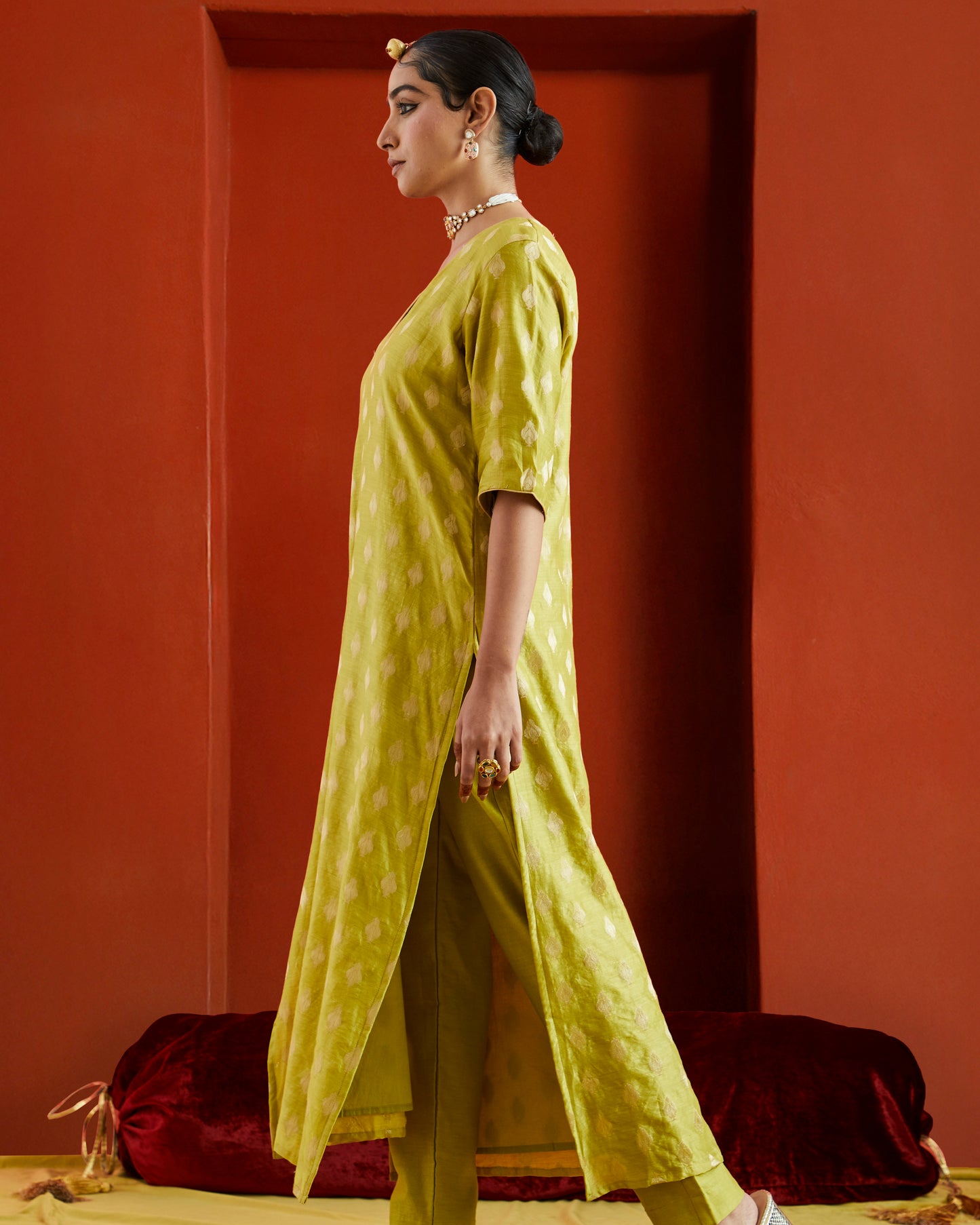 Green Pure Chanderi Paan Zari Buta Kurta - With Elbow Sleeves