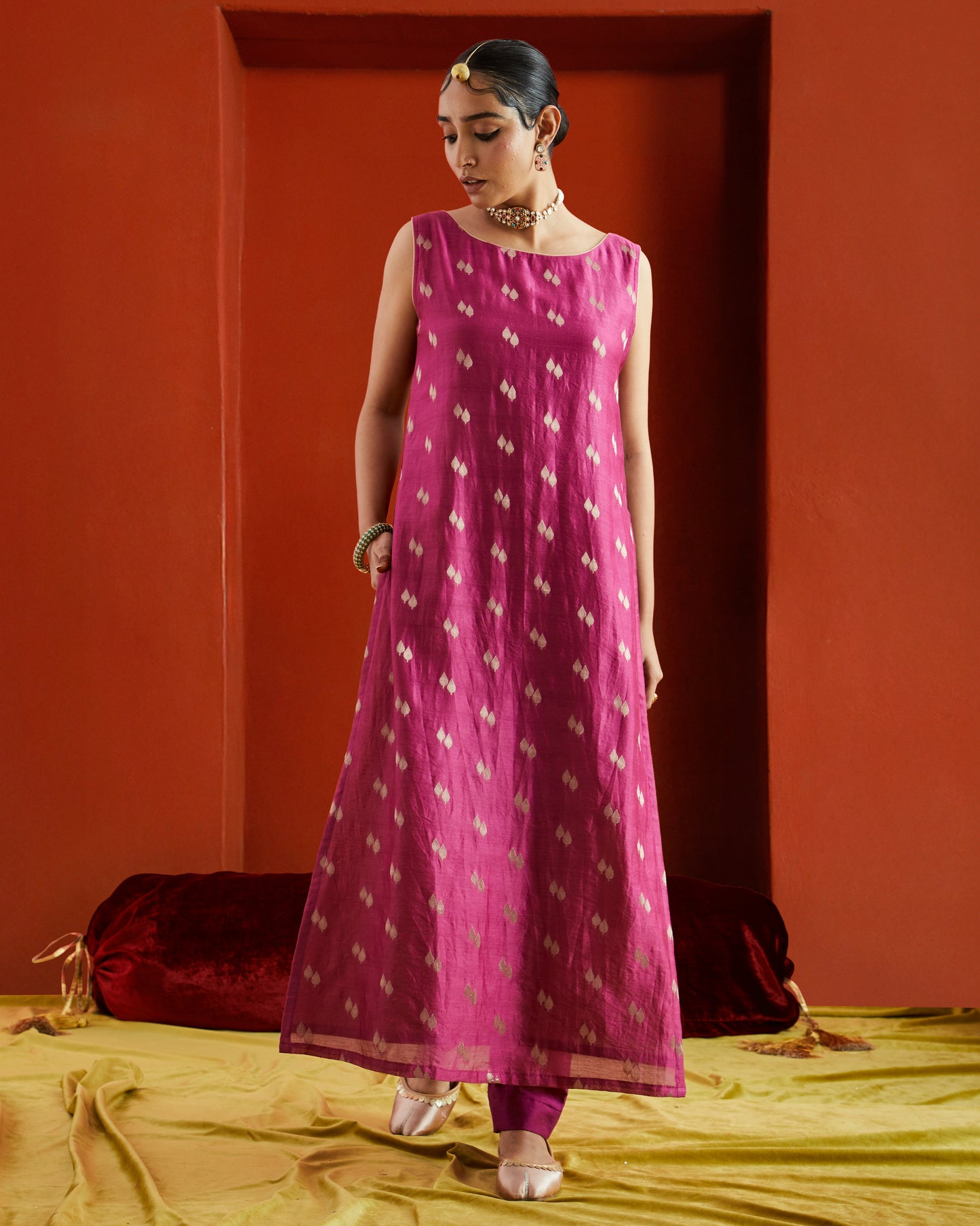 Pink Pure Chanderi Paan Zari Buta Kurta - Sleeveless