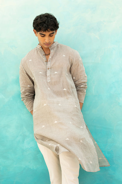 Qabila Kurta