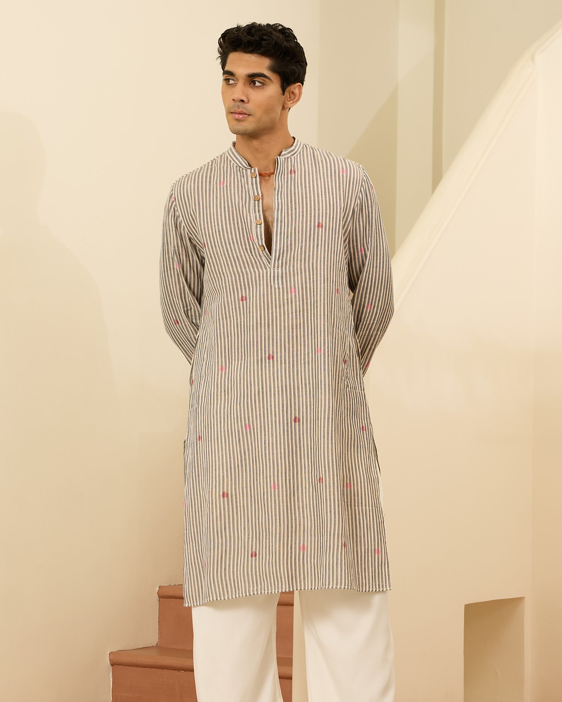 Rekha Phul Jamdani Kurta