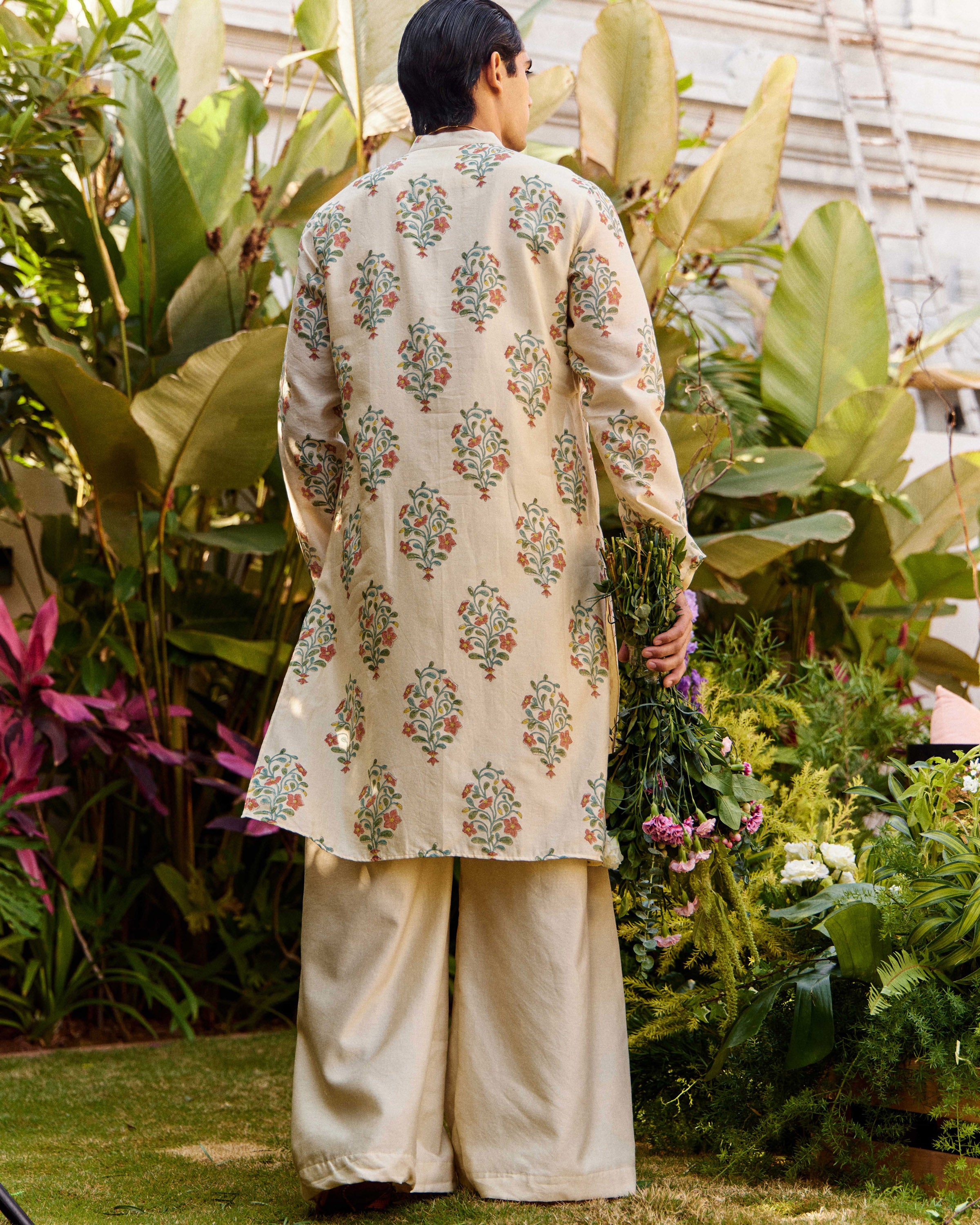 Sadabahar Guldaan Red Kurta