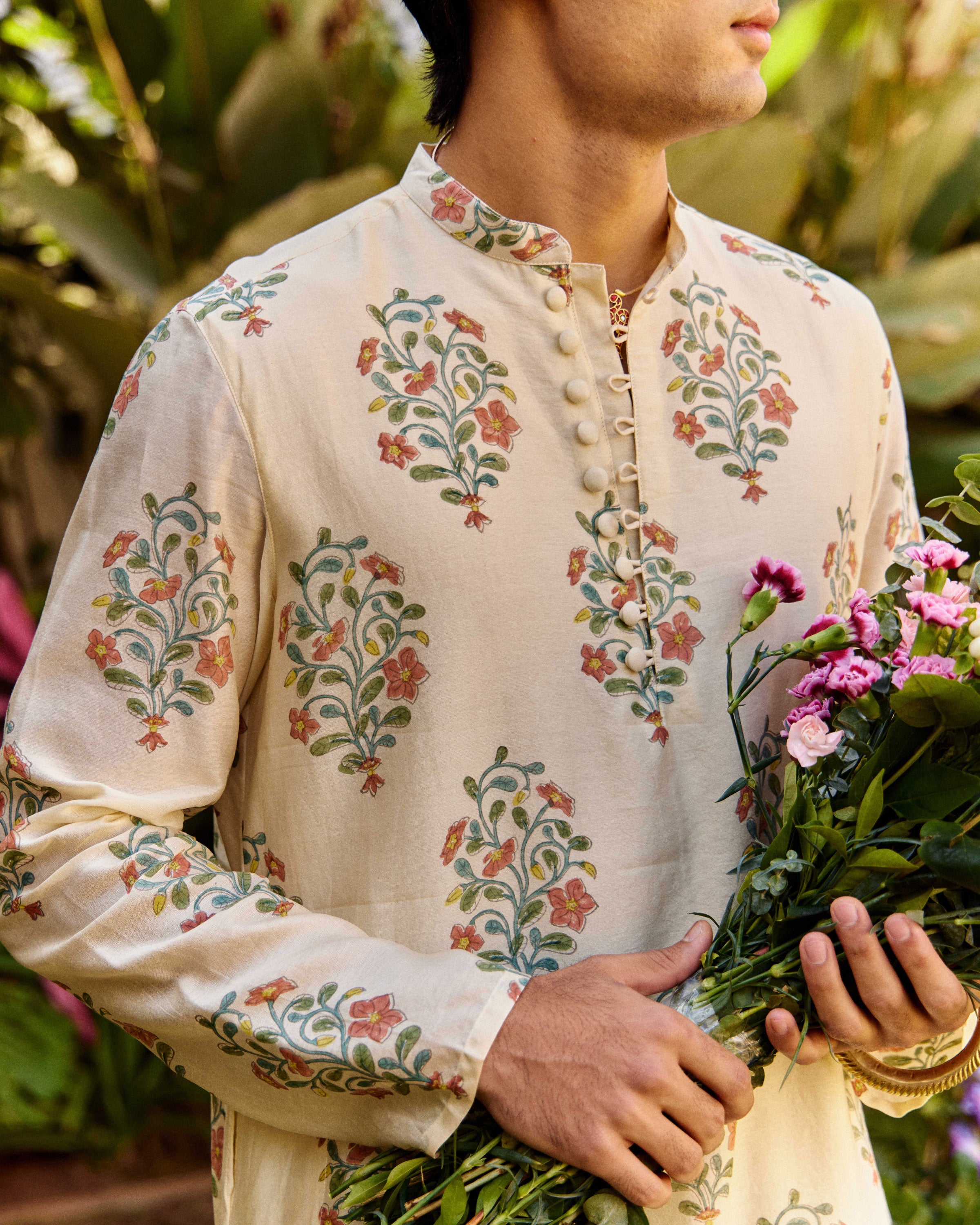 Sadabahar Guldaan Red Kurta