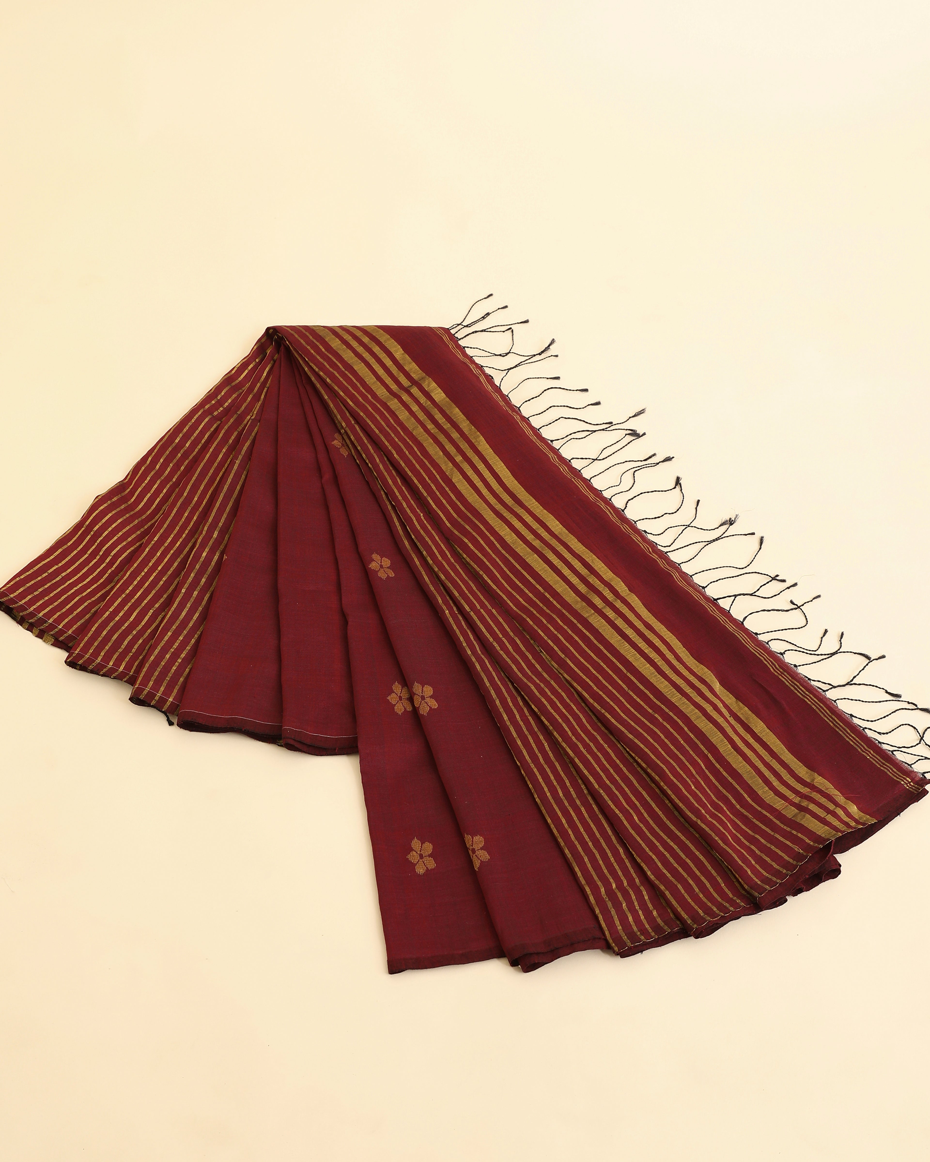 Mrinmoyee Maroon Saree