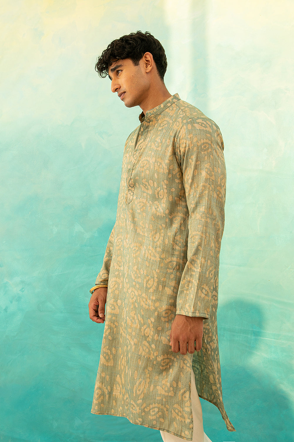 Amoort Kurta