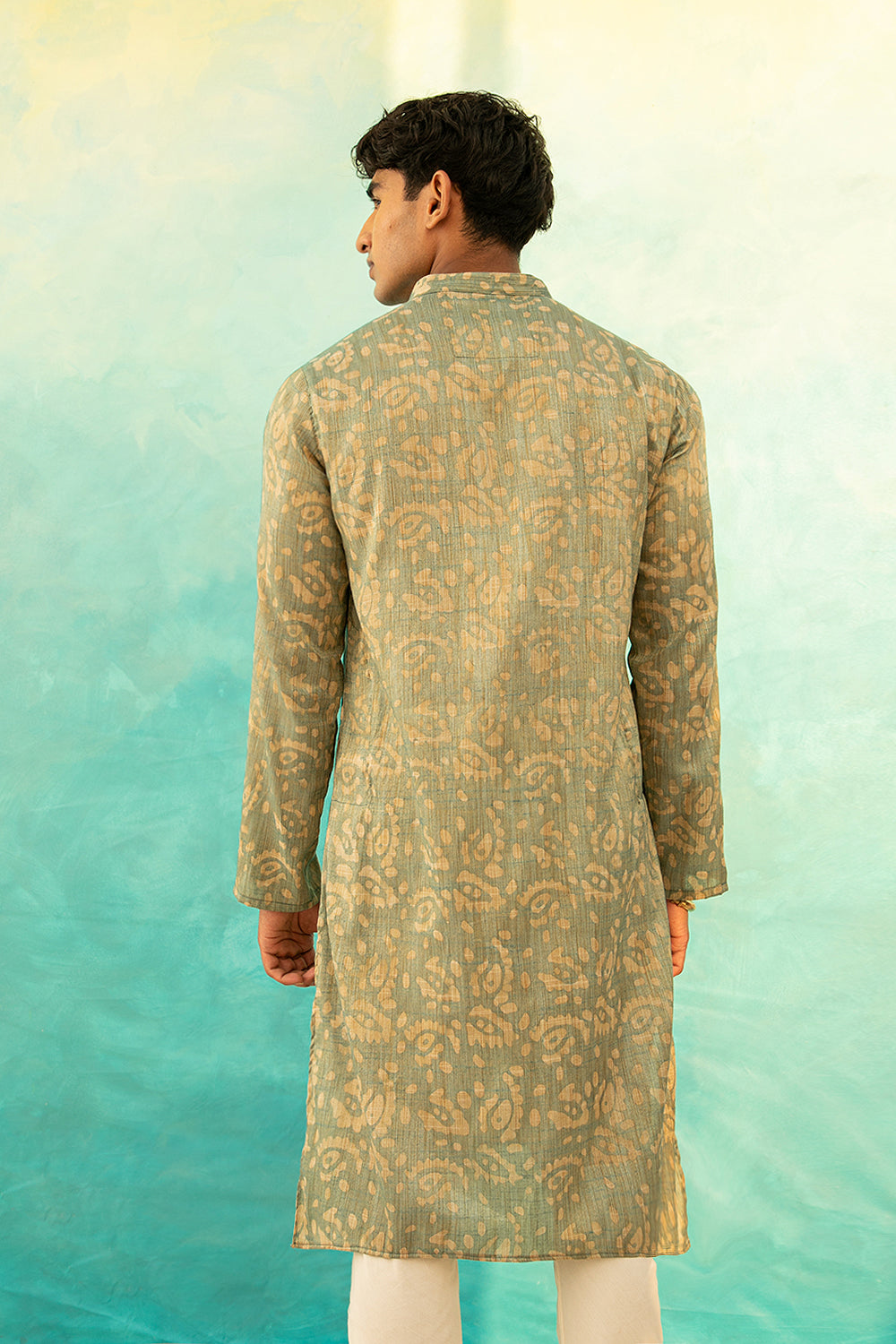 Amoort Kurta