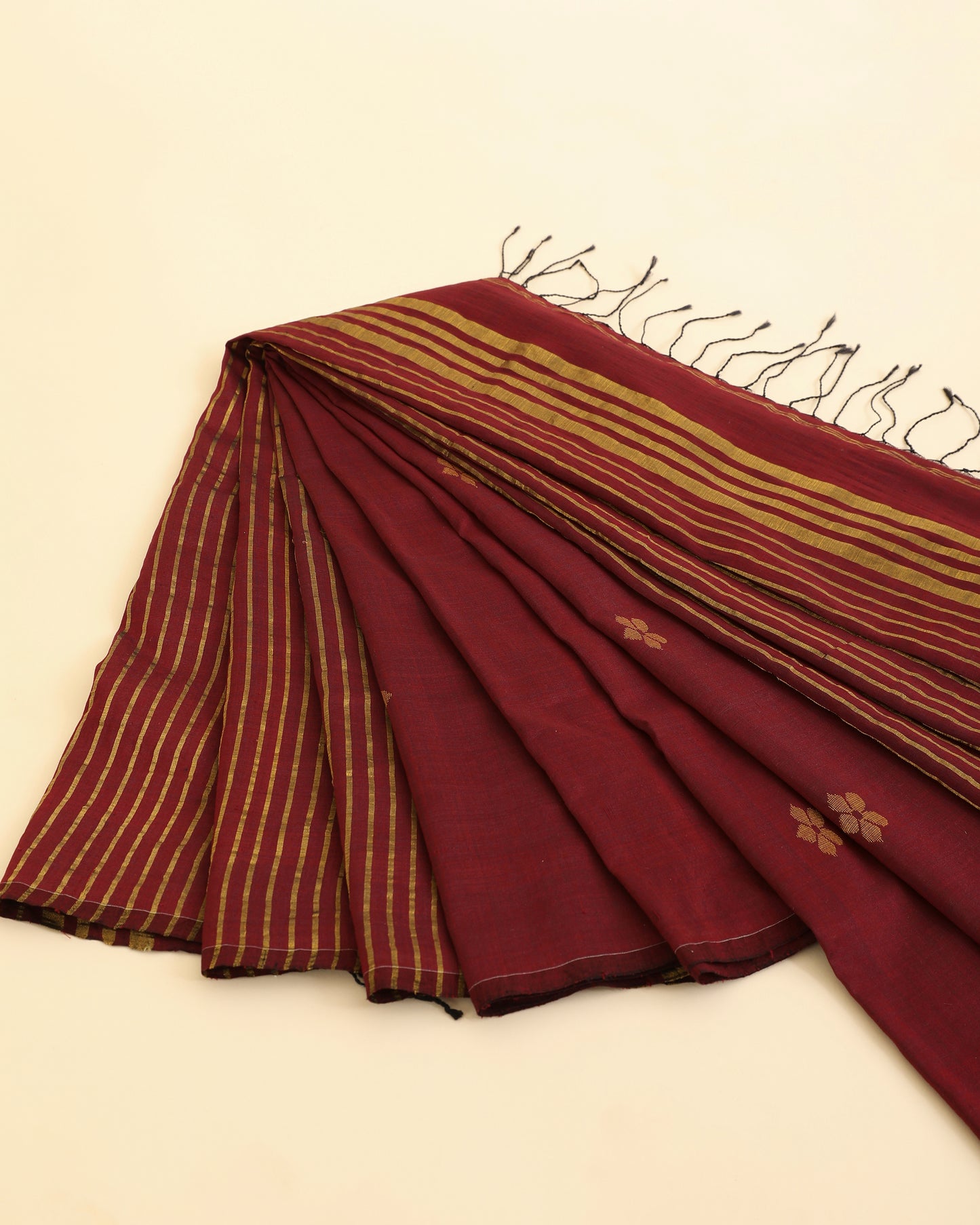 Mrinmoyee Maroon Saree