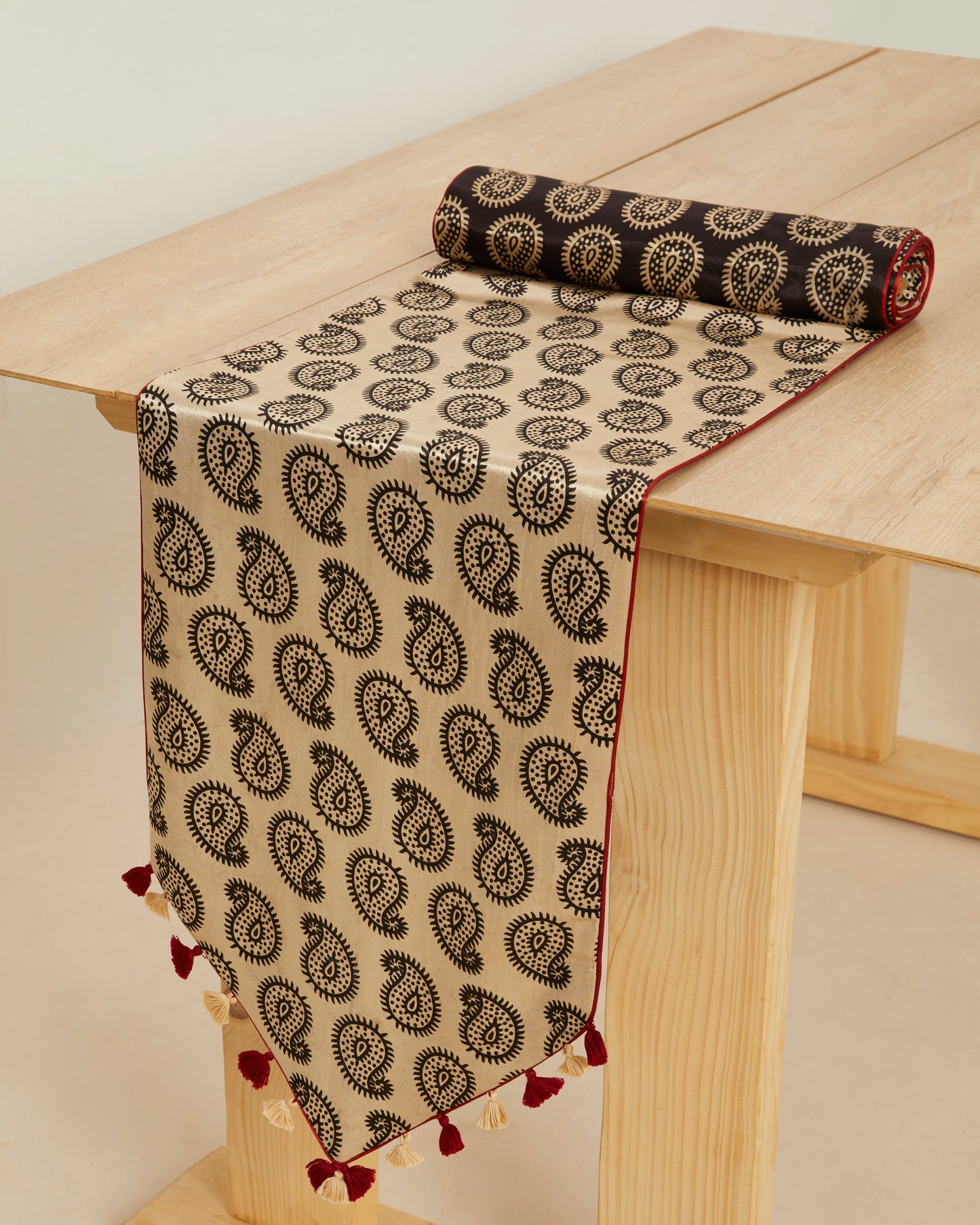 Vilom Ajrakh Table Runner