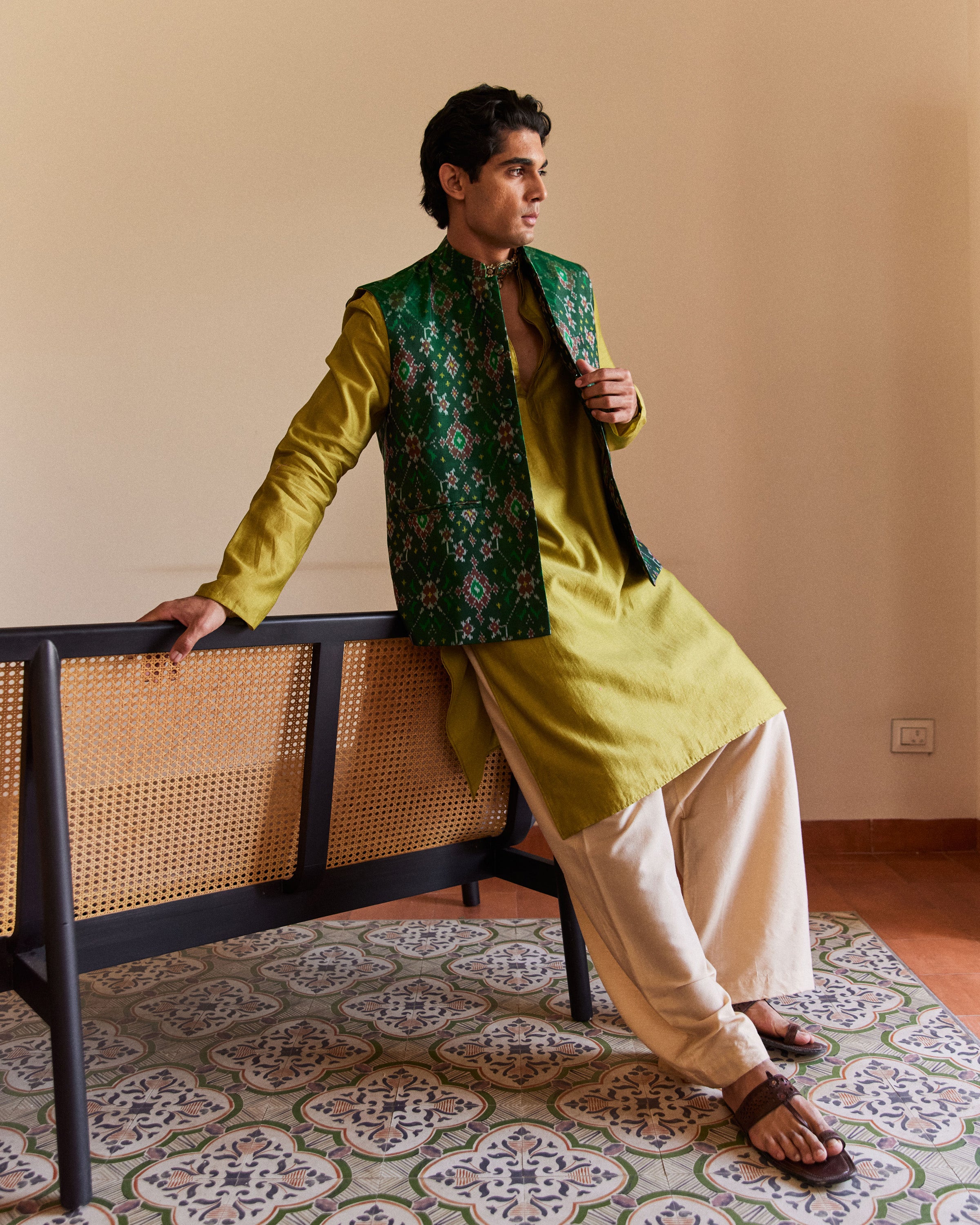 Navratna Patan Patola Green Bandi