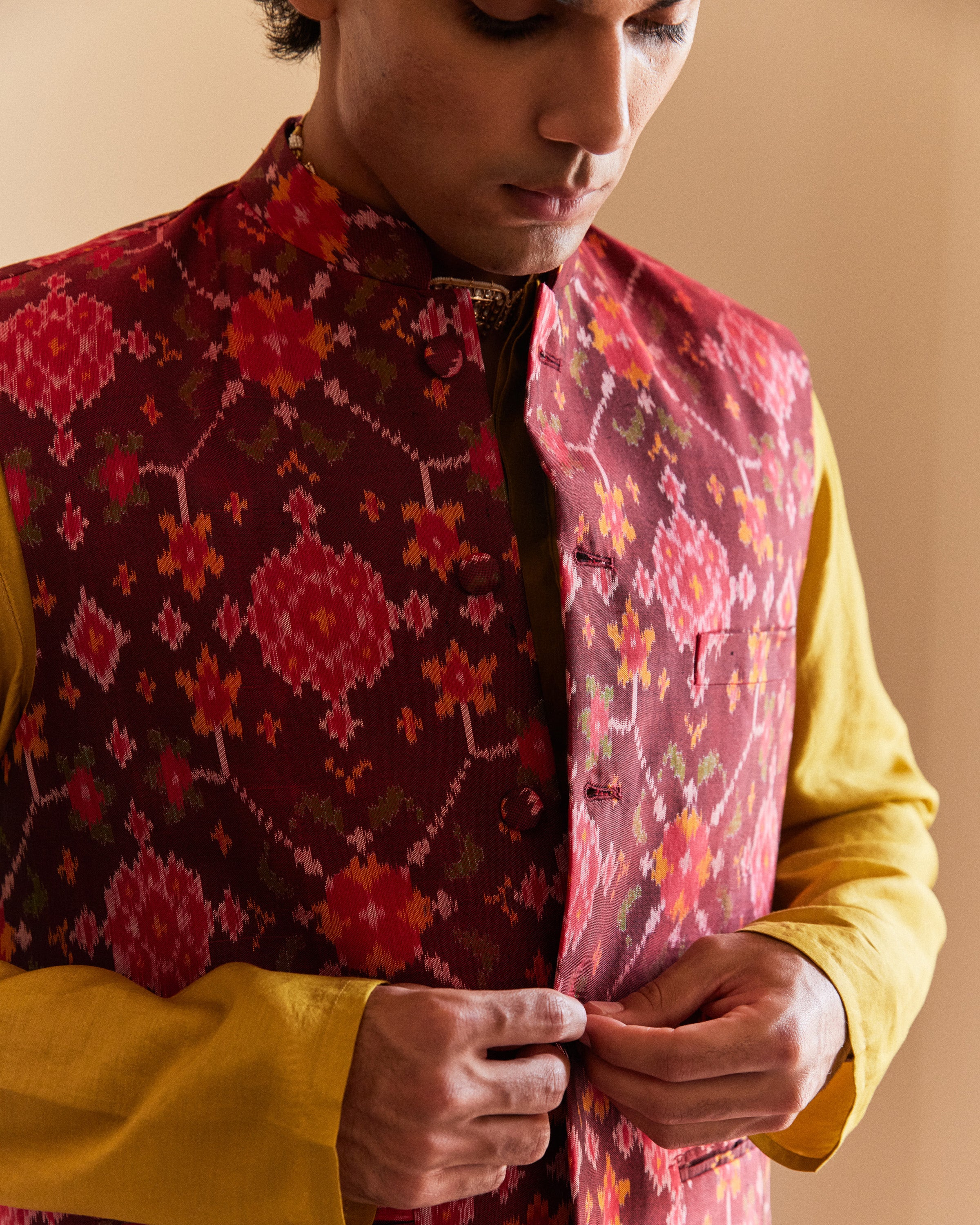 Paan Chanda Patan Patola Maroon Bandi
