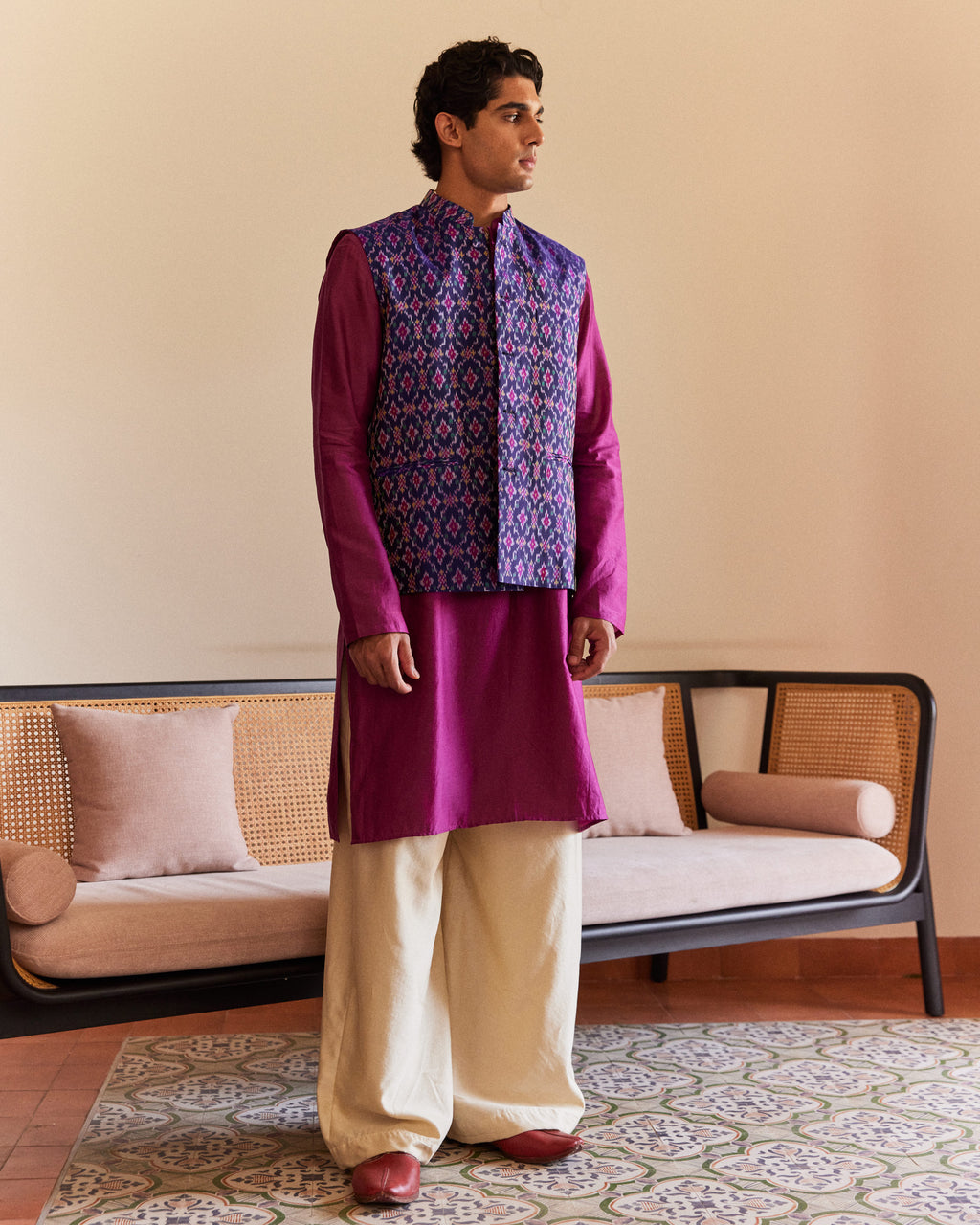 Chanda Bhat Dark D Blue Patan Patola Bandi