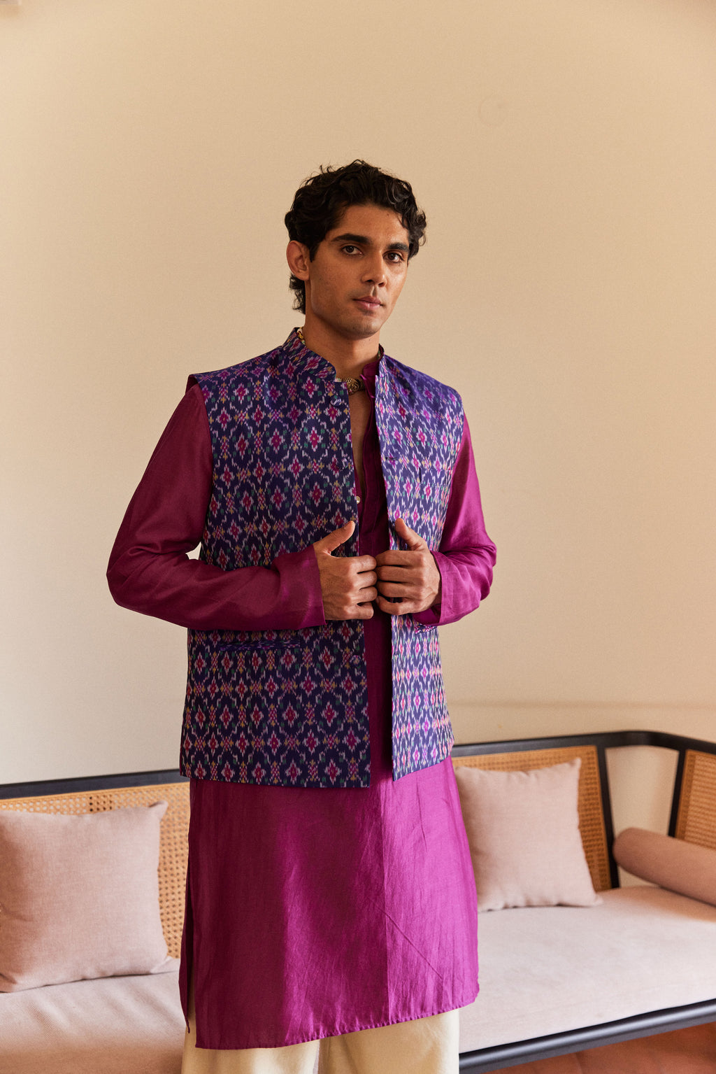 Chanda Bhat Dark D Blue Patan Patola Bandi