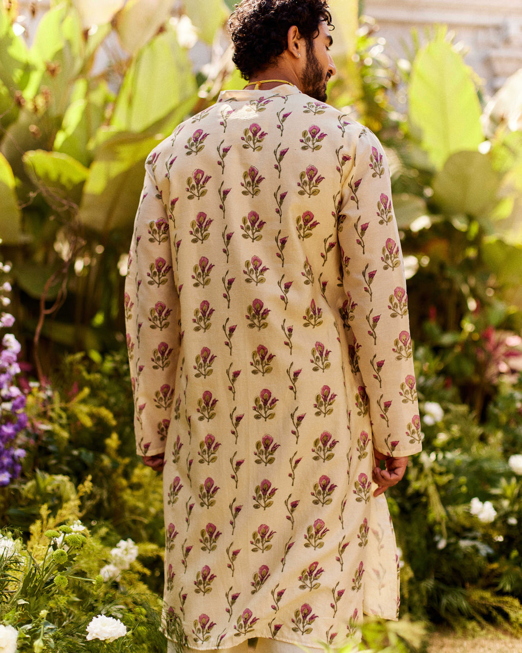 Aparajita Buta kurta