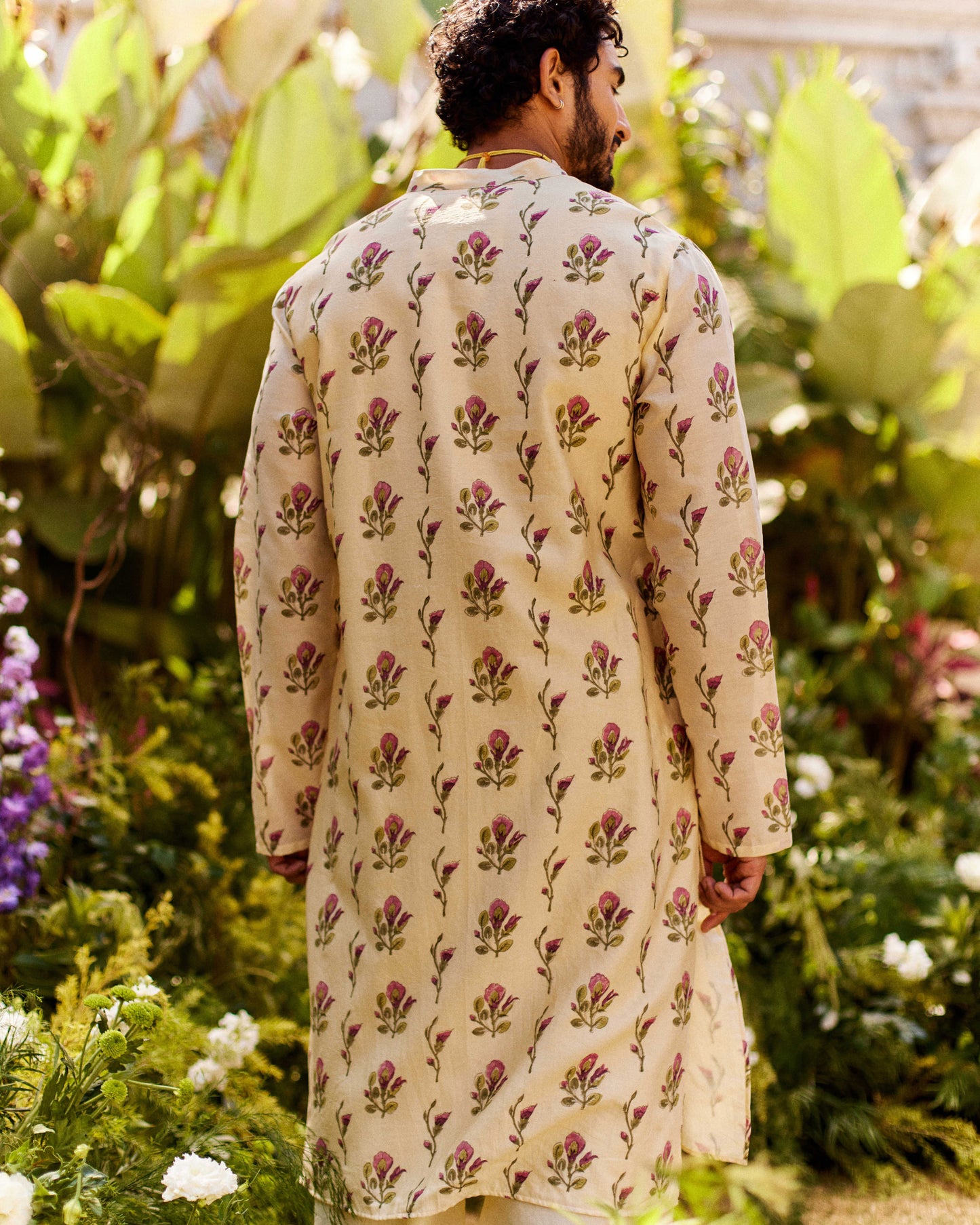 Aparajita Buta kurta