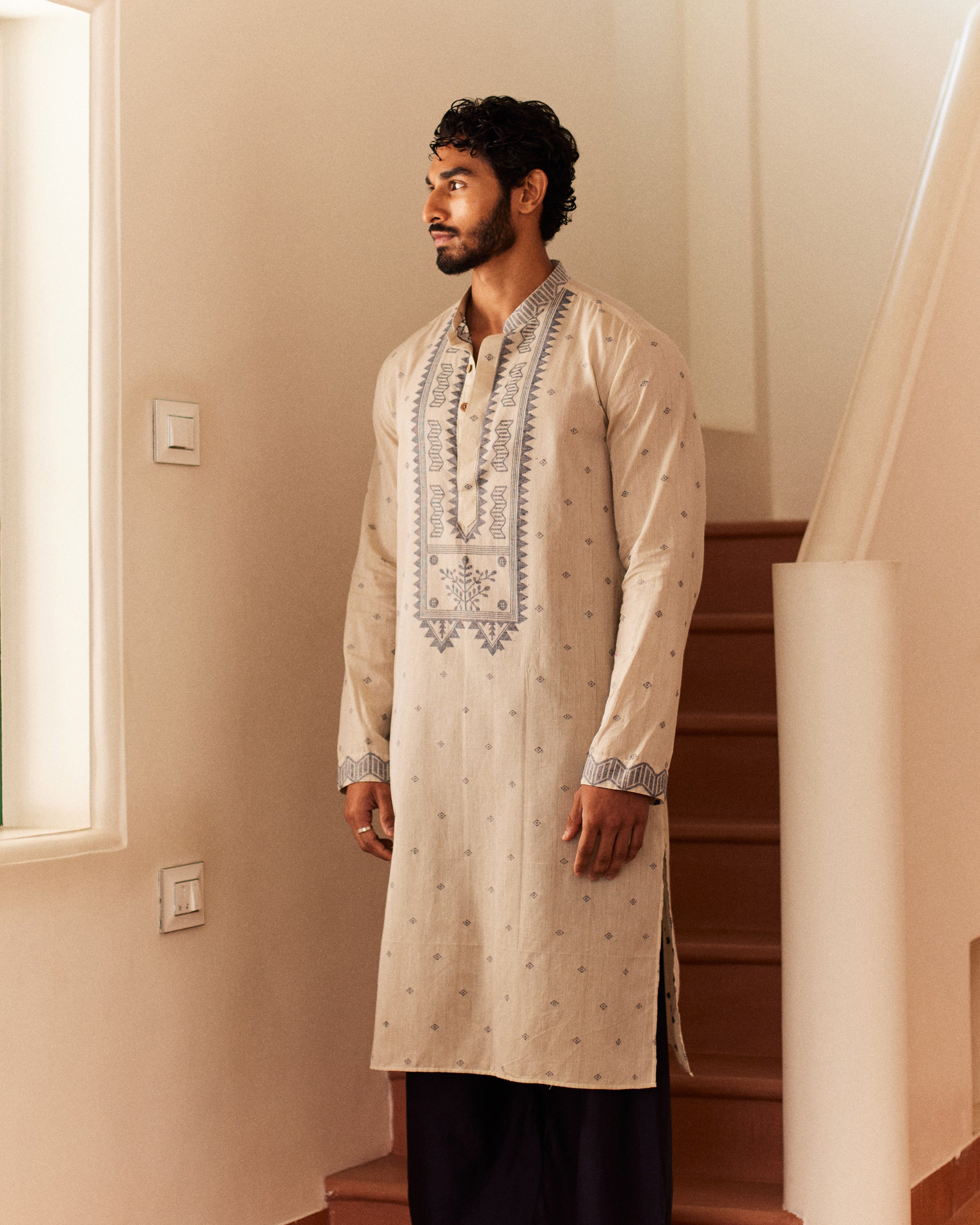 Tribhuj Jamdani  kurta