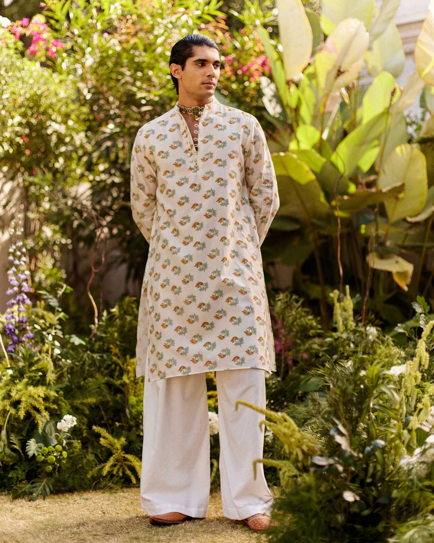 Tesu Buta Off White kurta