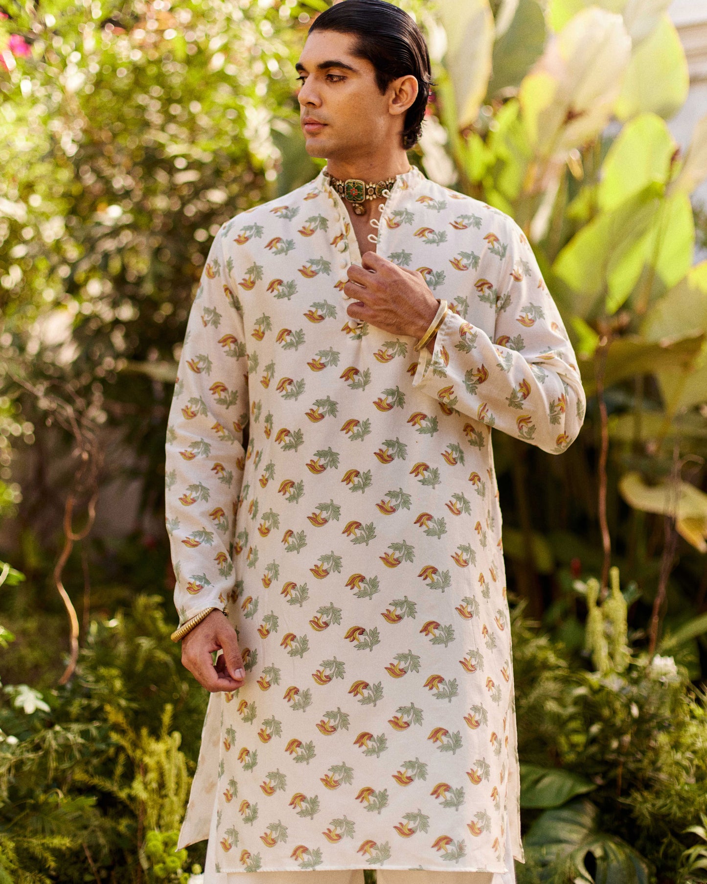 Tesu Buta Off White kurta