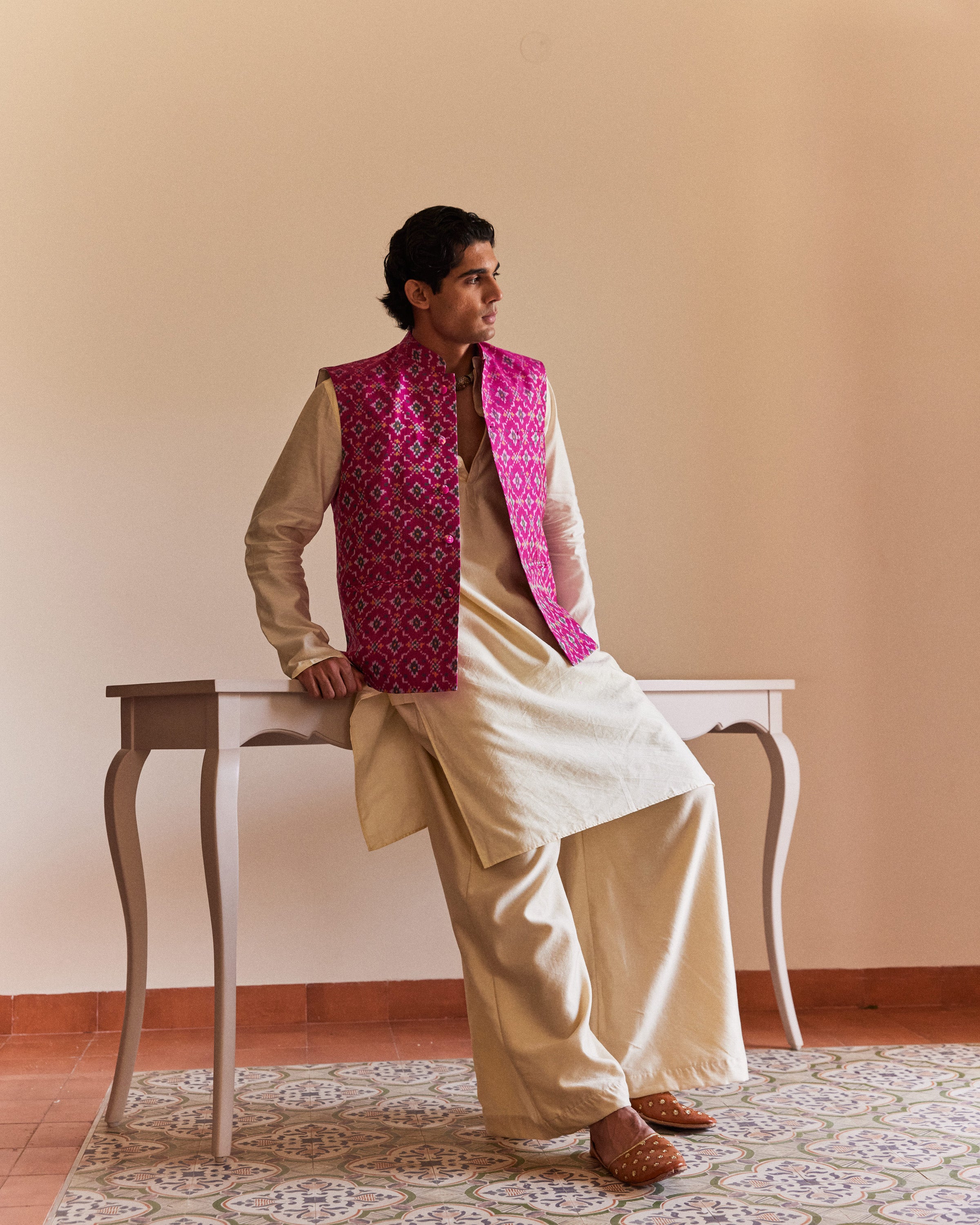 Chanda Bhat Dark Pink Patan Patola Bandi