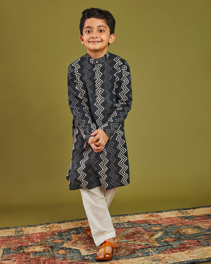 Kantha Zigzag Kala Kurta