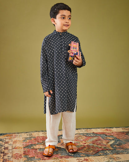 Kantha Boondi Kala Kurta Pajama Set