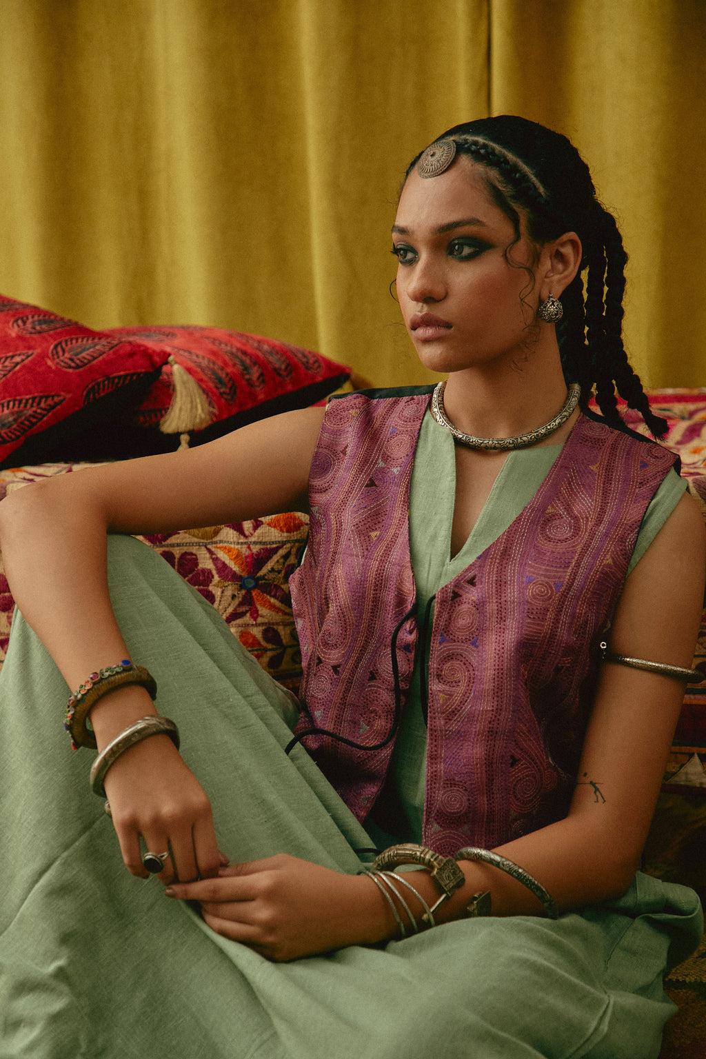 Reshmi Kolka Kantha waistcoat
