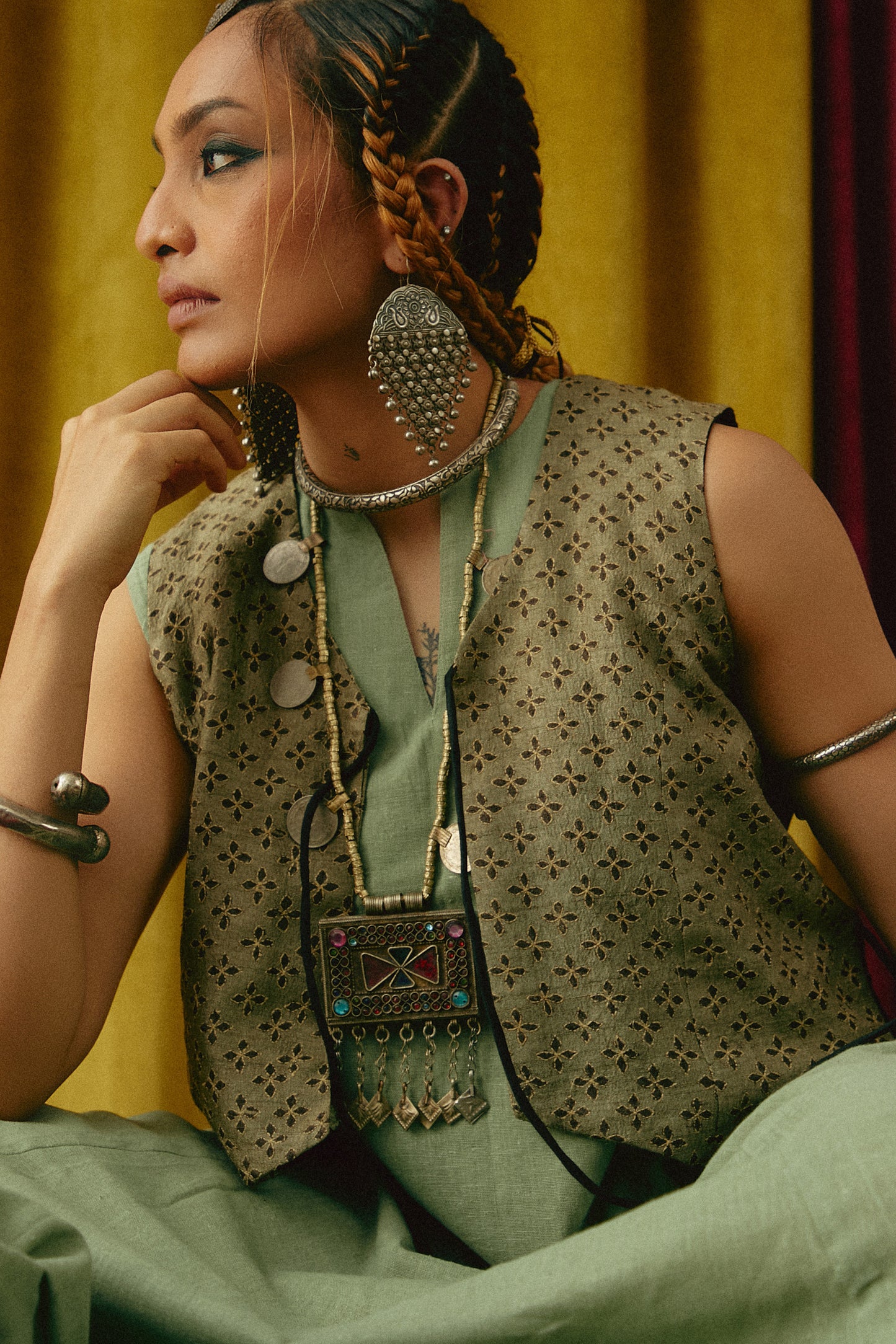 Reshmi Jharokha Kantha waistcoat