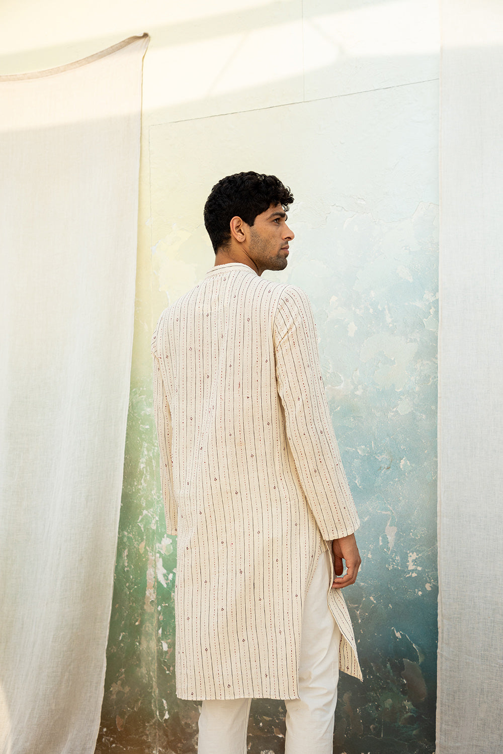 Avalokan Kurta