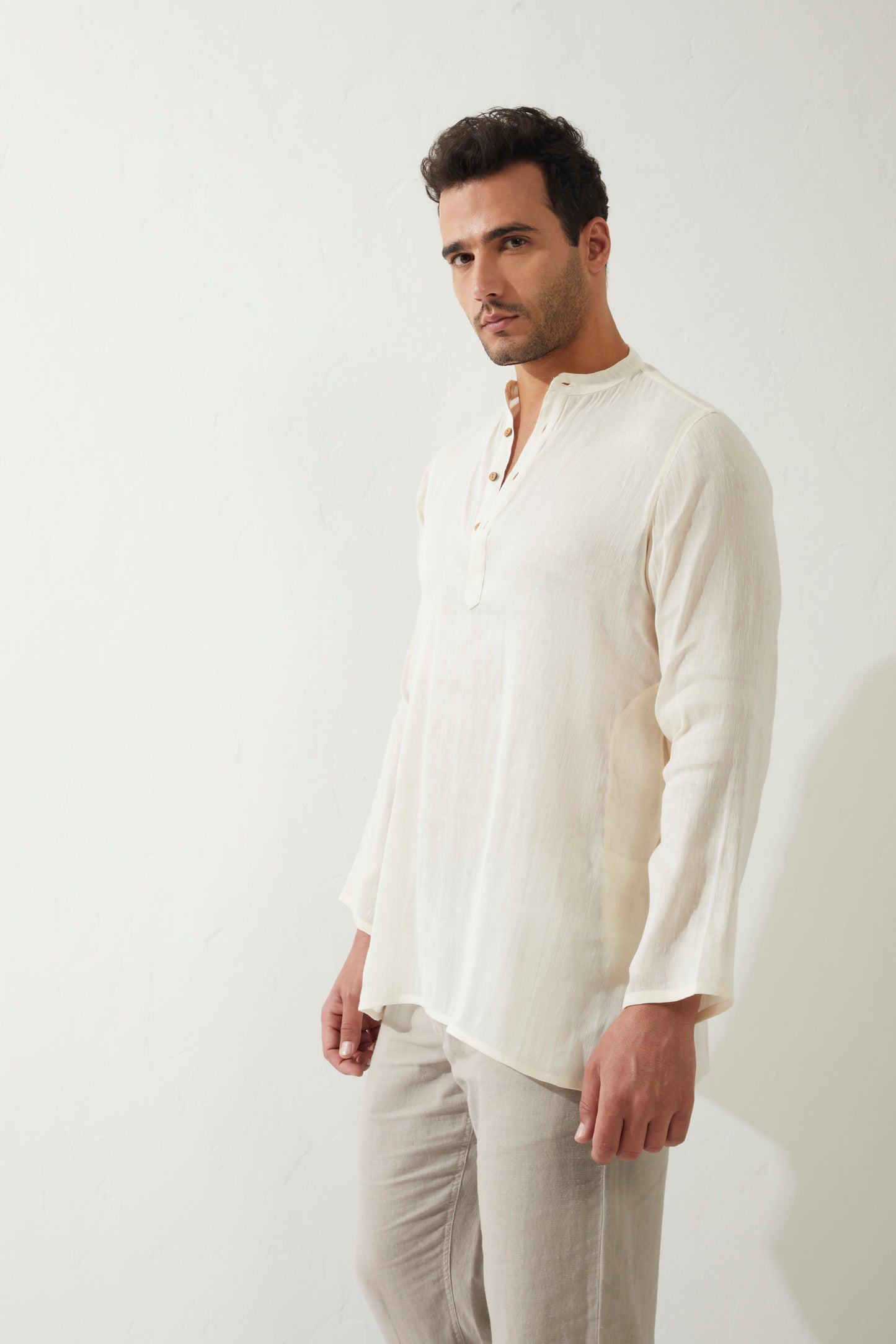 Shwet Full Sleeve Short Kurta