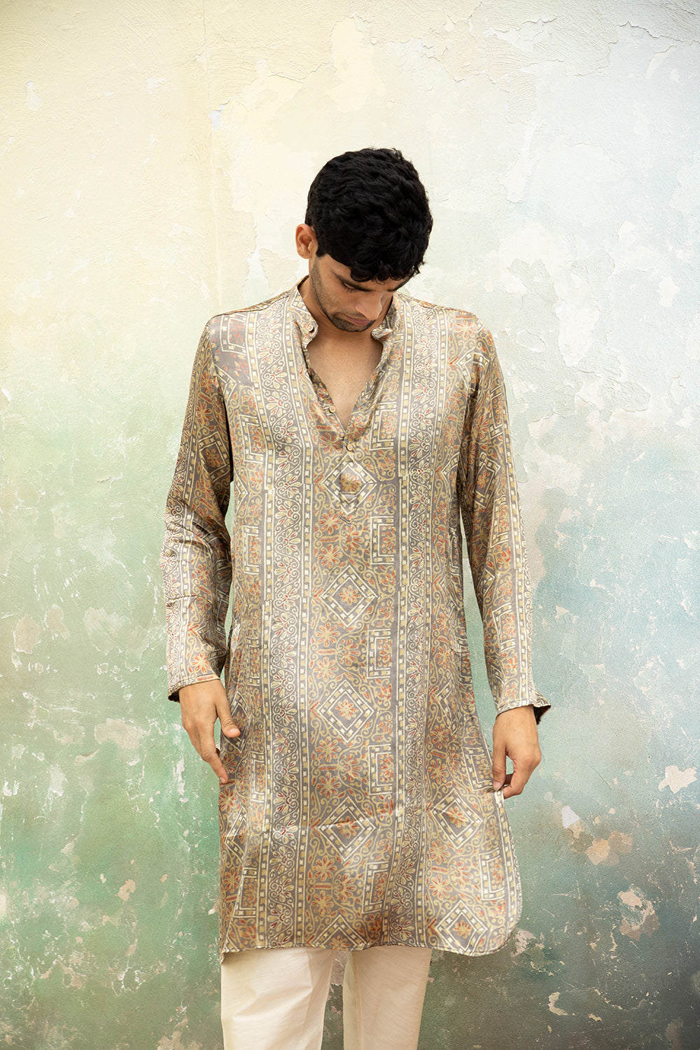 Naksh Silver Mashru Kurta