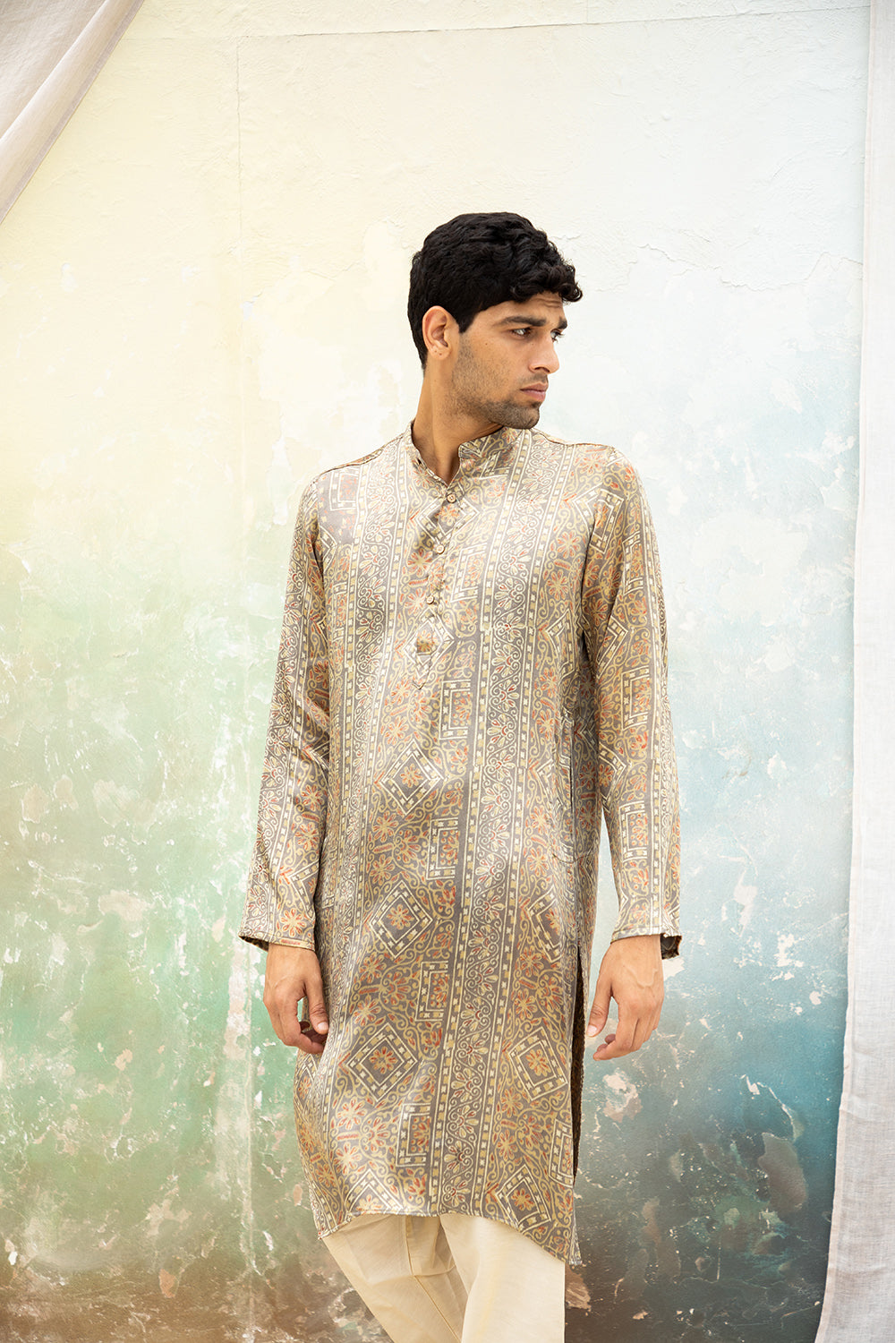 Naksh Silver Mashru Kurta