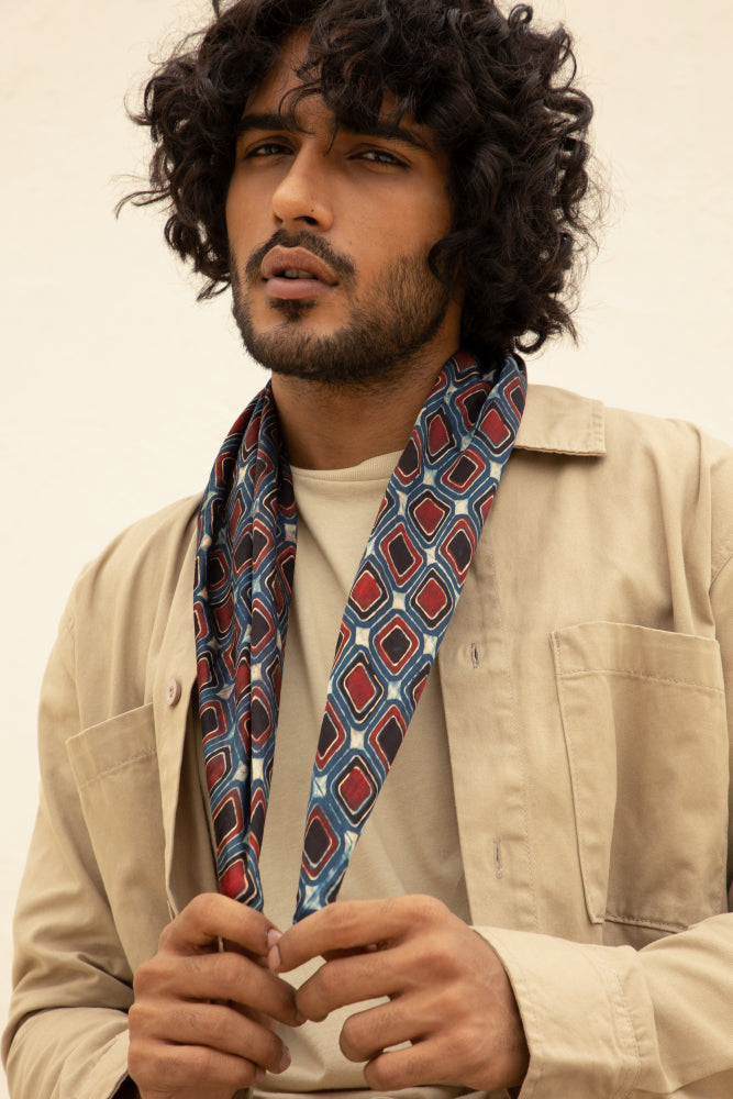 Pasa Blue Scarf (White)