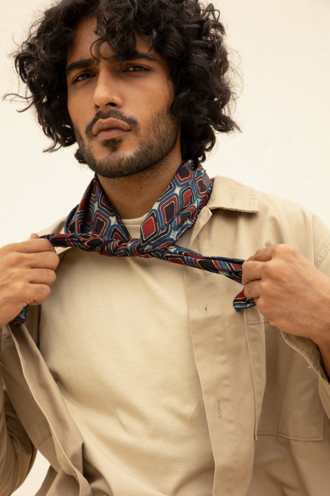 Pasa Blue Scarf (White)