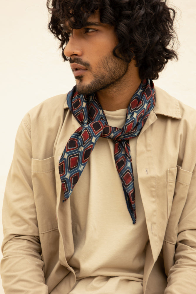 Pasa Blue Scarf (White)